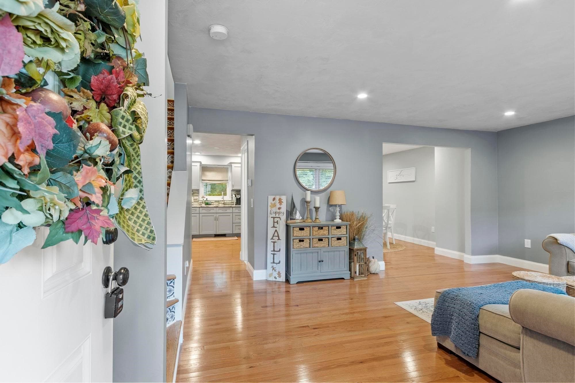 Condominium at 84 Waterford Dr # 84, Worcester MA 01602, Worcester, photo 7 of 39