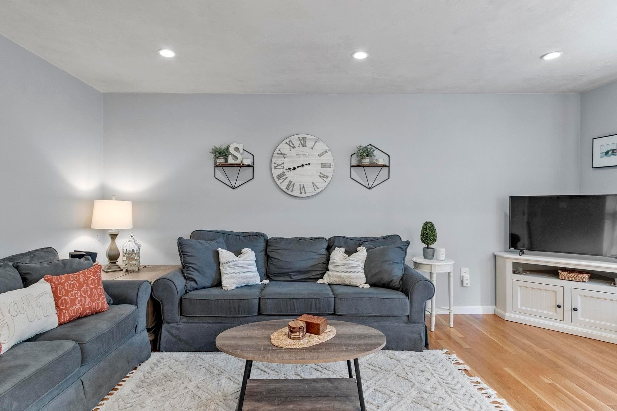 Condominium at 84 Waterford Dr # 84, Worcester MA 01602, Worcester, photo 14 of 39