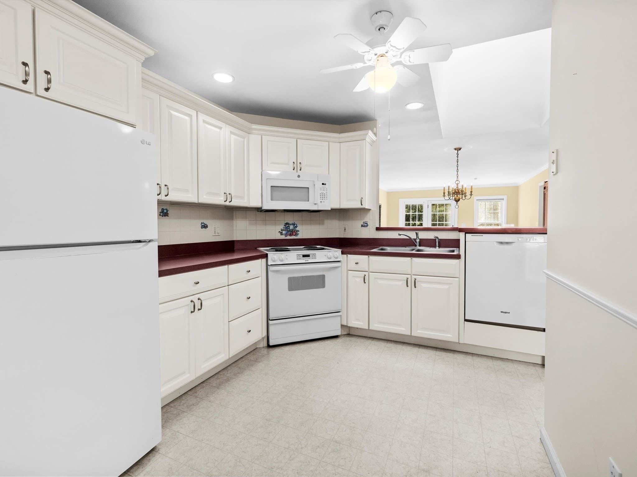 Condominium at 30 William Onthank Ln # 30, Southborough MA 01772, Southborough, photo 12 of 42