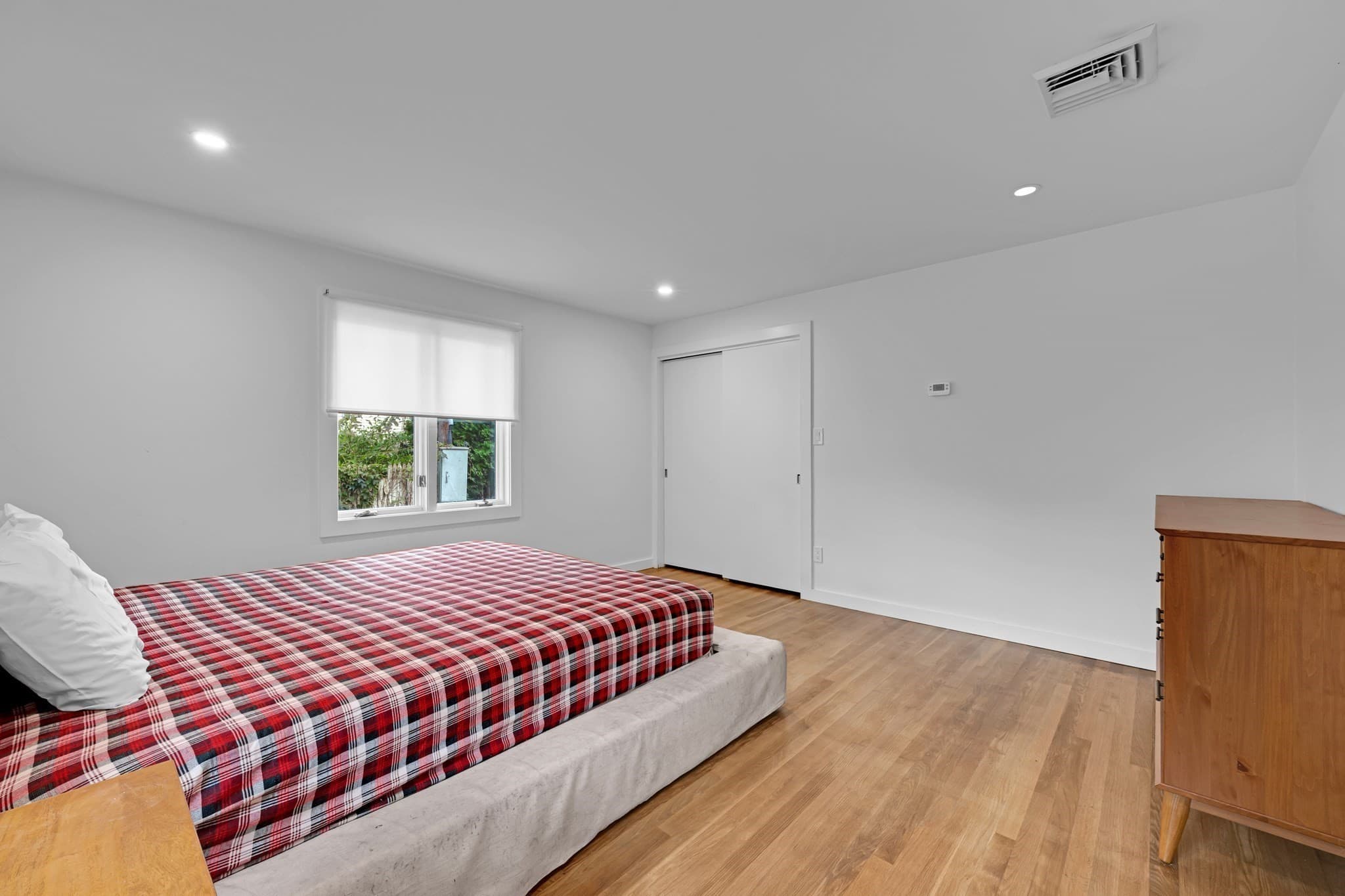 Single Family Residence at 79 Chilmark St, Worcester MA 01604, Worcester, photo 19 of 30