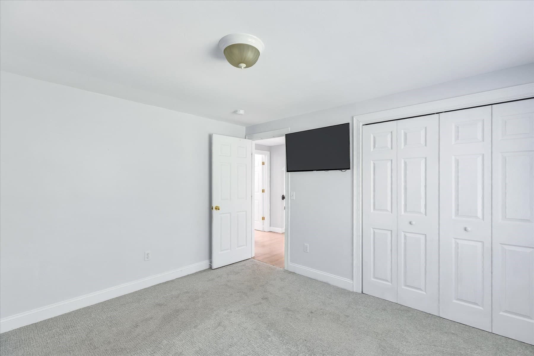 Single Family Residence at 5 Granite Cir, Sandwich MA 02537, Sandwich, photo 29 of 39