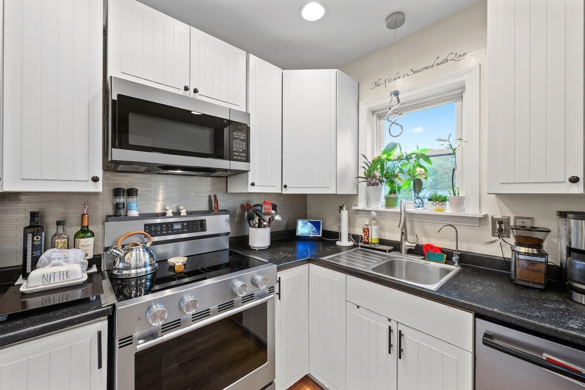Single Family Residence at 16 Field St, Auburn MA 01501, Auburn, photo 13 of 42