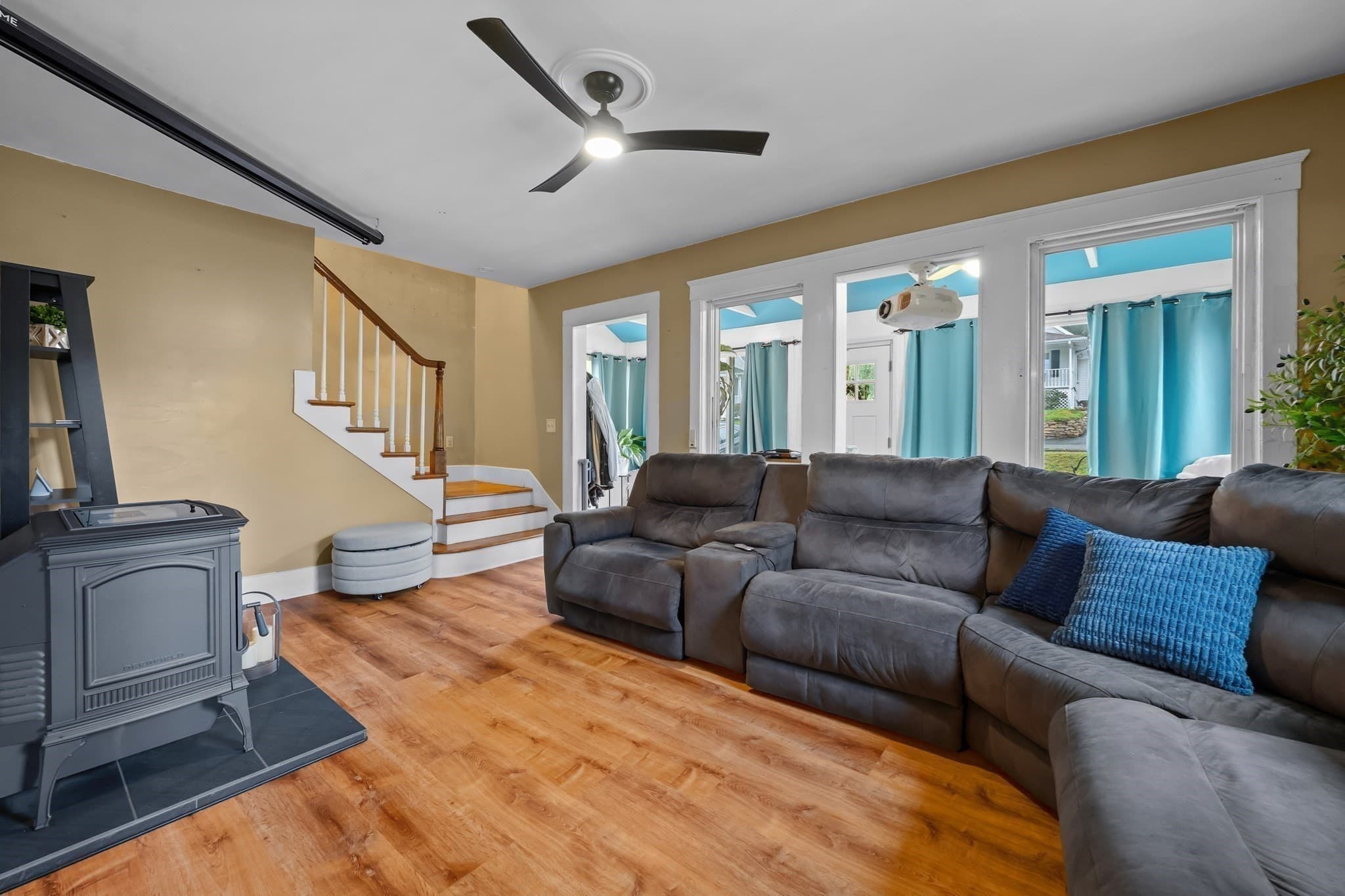 Single Family Residence at 16 Field St, Auburn MA 01501, Auburn, photo 9 of 42