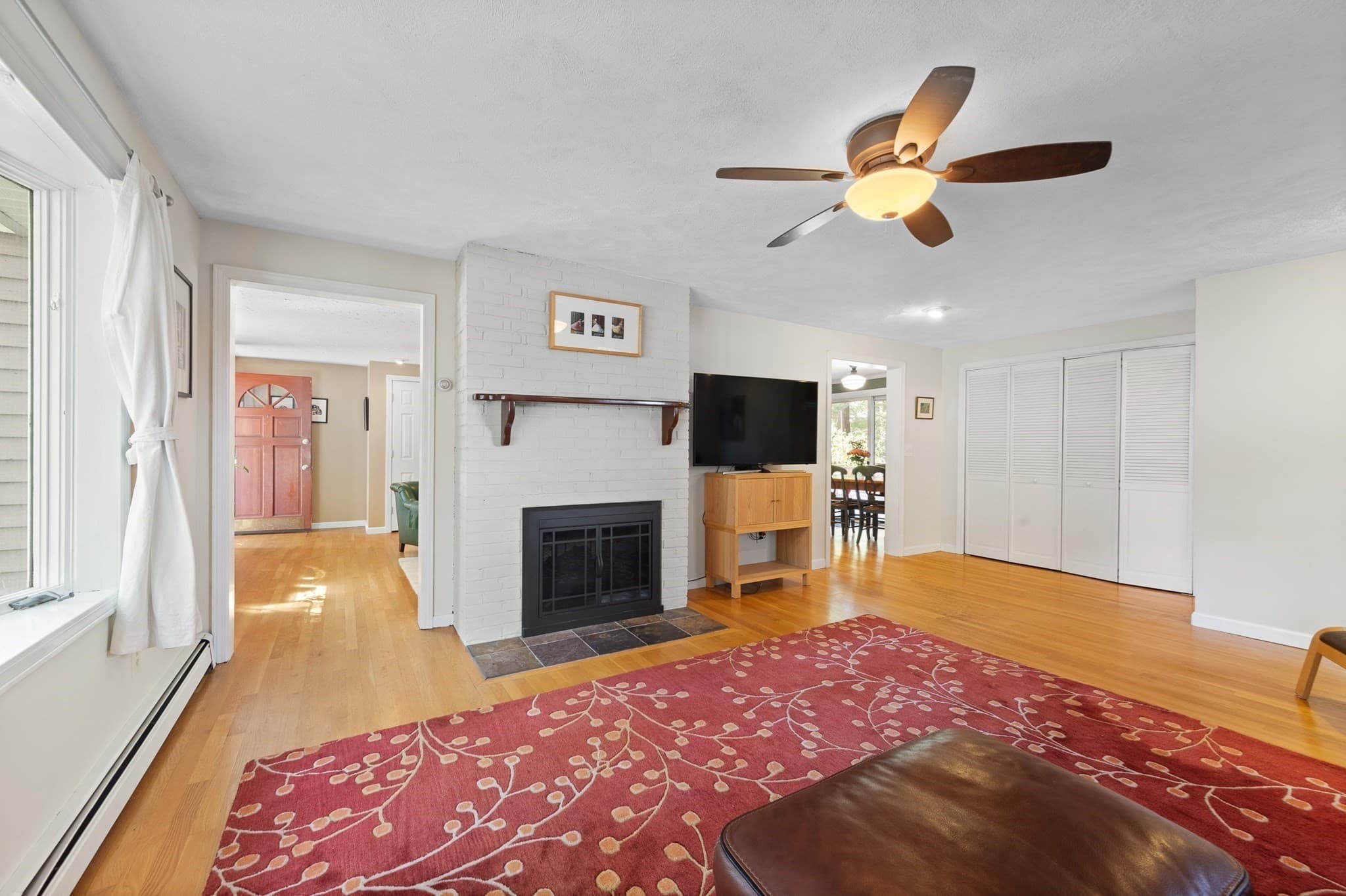 Single Family Residence at 17 Rich Rd, Woburn MA 01801, Woburn, photo 11 of 27