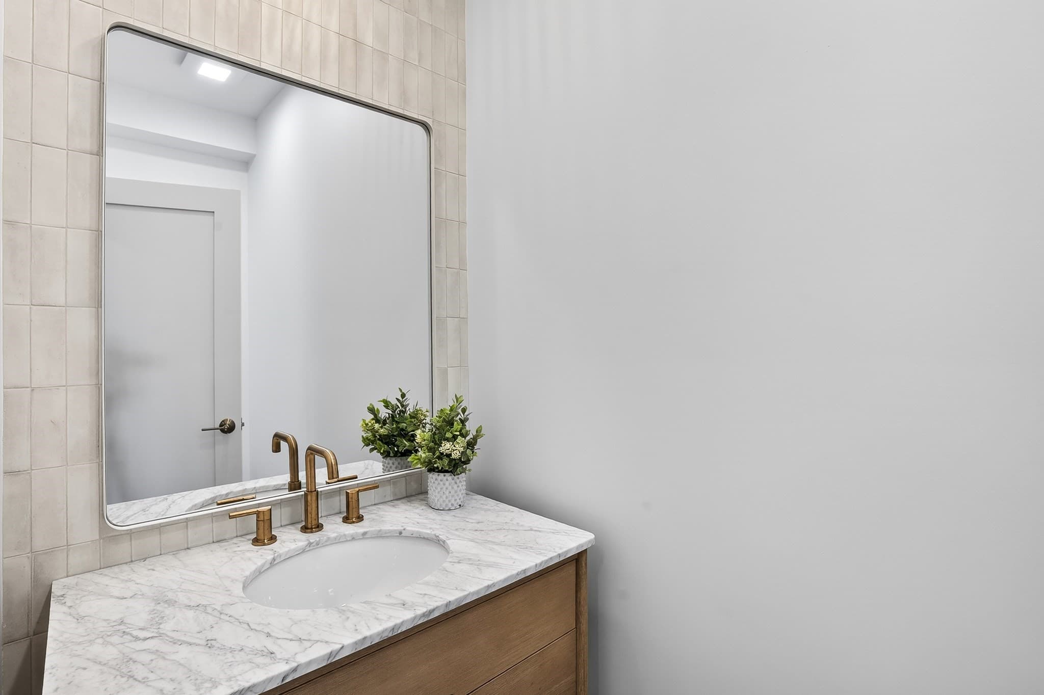 Single Family Residence at 17 Jewett Place # 2, Newton MA 02458, Newton, photo 11 of 31