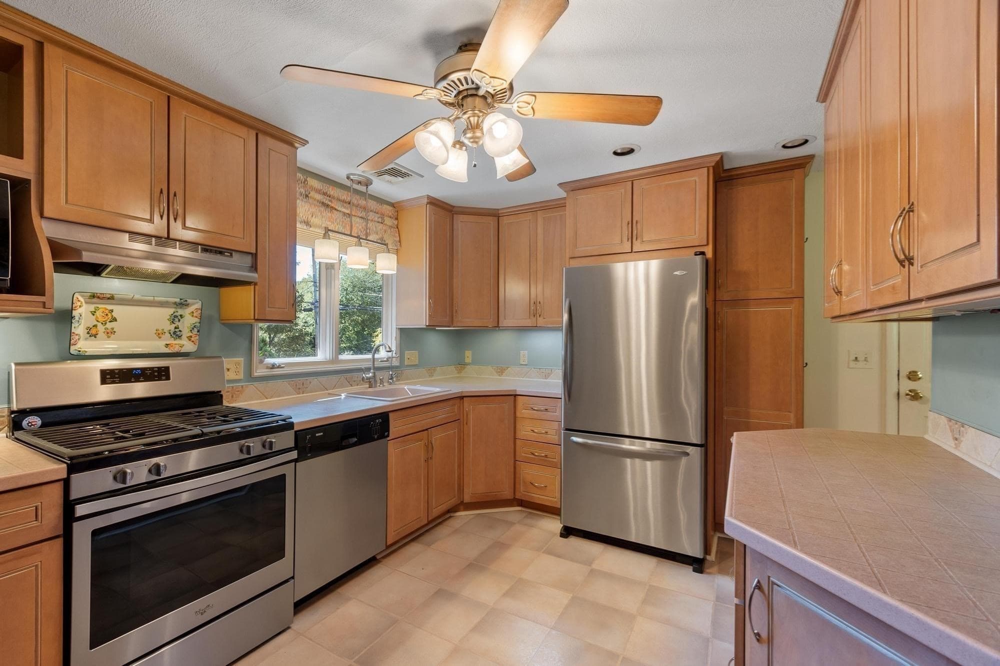 Single Family Residence at 1 Birchwood Terrace, Groveland MA 01834, Groveland, photo 5 of 32