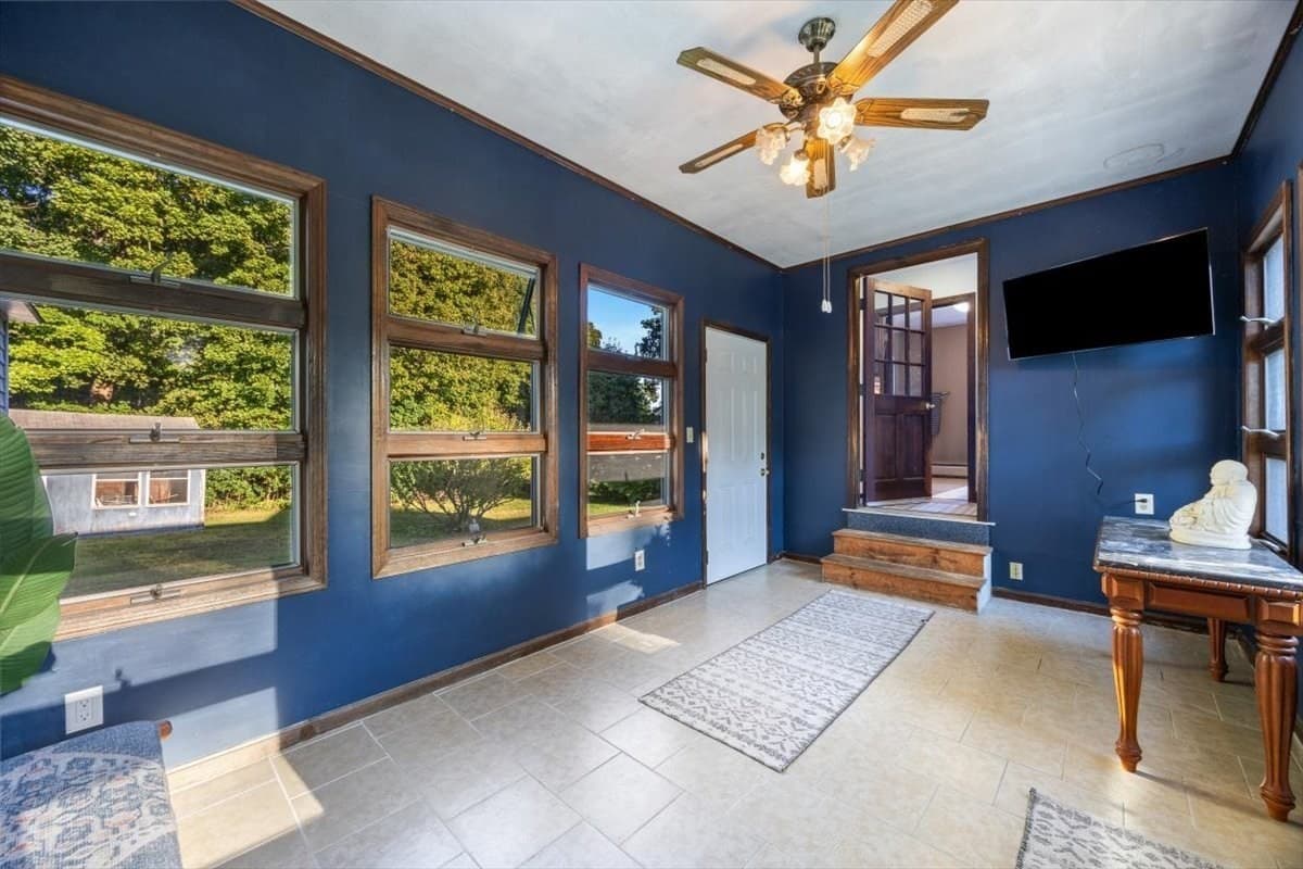Single Family Residence at 9 Jordan Street, Haverhill MA 01830, Haverhill, photo 10 of 42