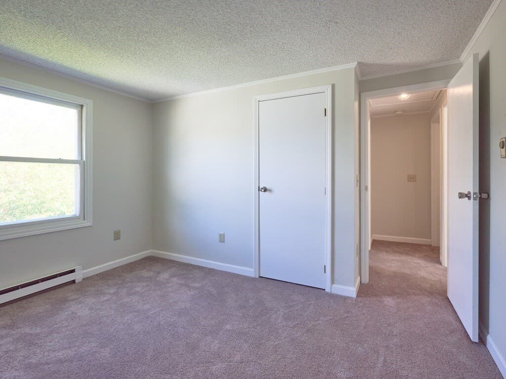 Condominium at 270 Sunderland Rd # 40, Worcester MA 01604, Worcester, photo 16 of 28
