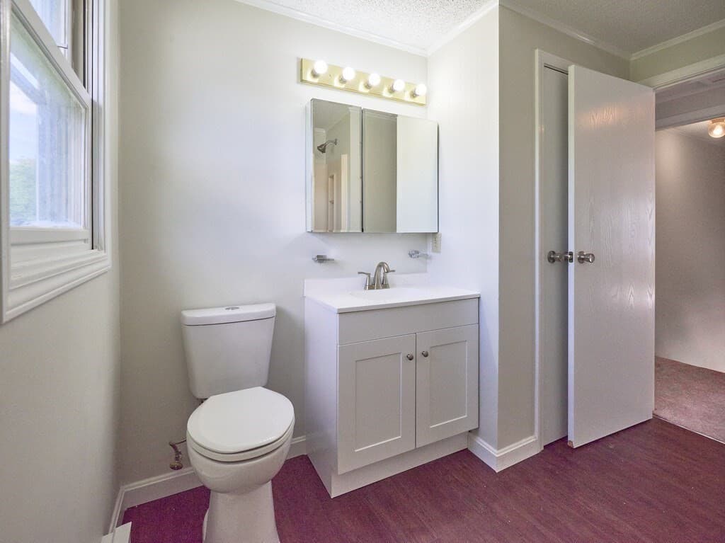 Condominium at 270 Sunderland Rd # 40, Worcester MA 01604, Worcester, photo 12 of 28