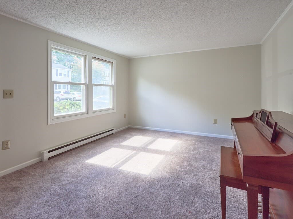 Condominium at 270 Sunderland Rd # 40, Worcester MA 01604, Worcester, photo 10 of 28