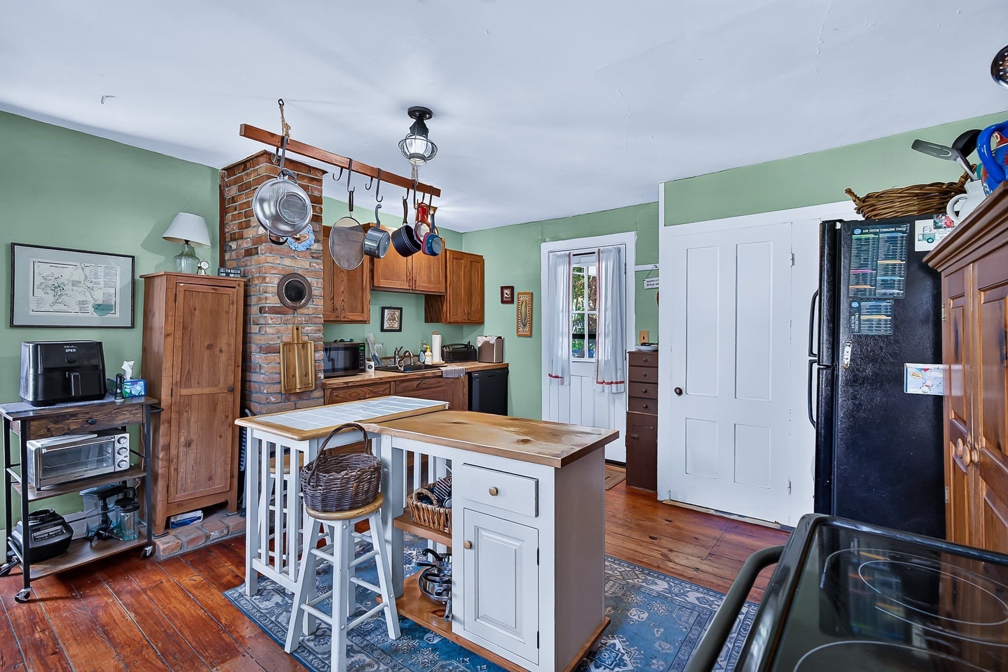 Single Family Residence at 260 Pleasant St, Barre MA 01005, Barre, photo 3 of 37