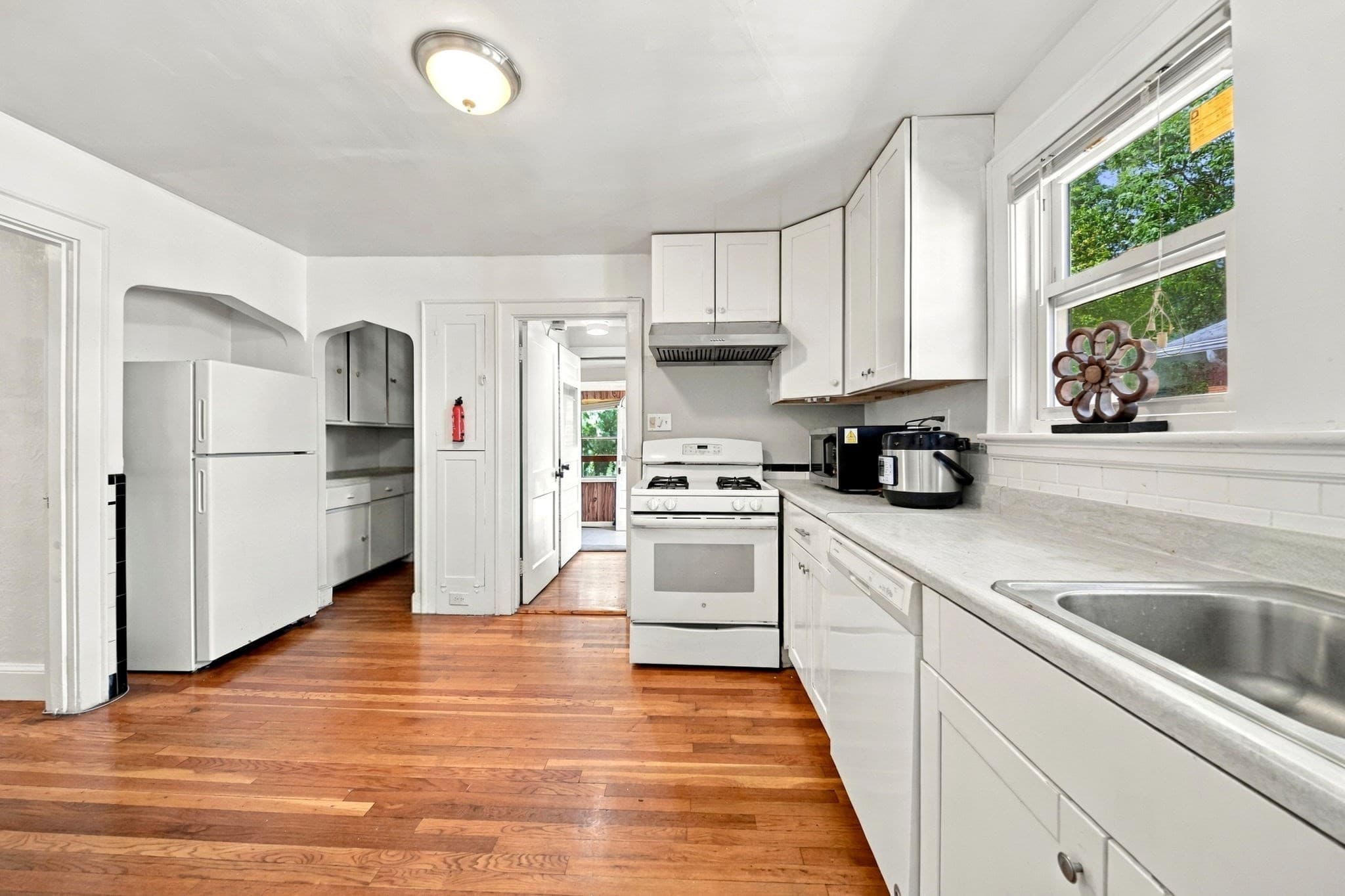 Multi Family at 7 Portina Rd, Boston MA 02135, Boston, photo 8 of 41