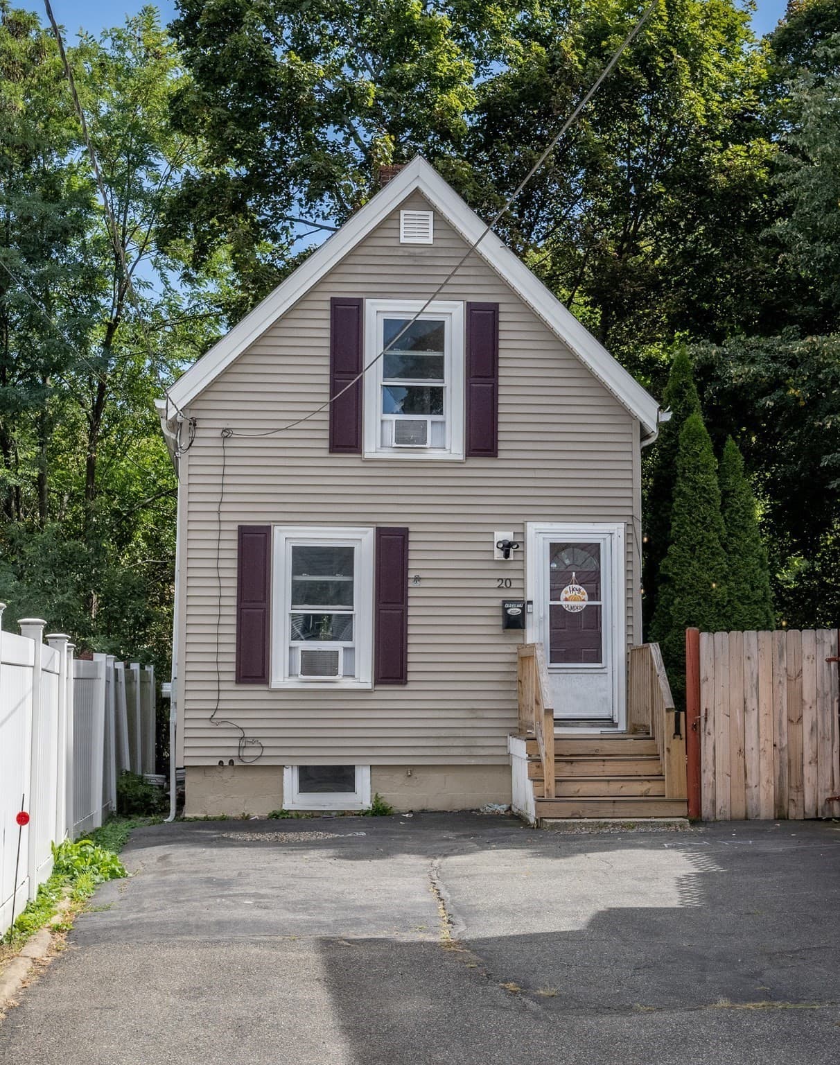 20 Ames St, Lynn MA 01905