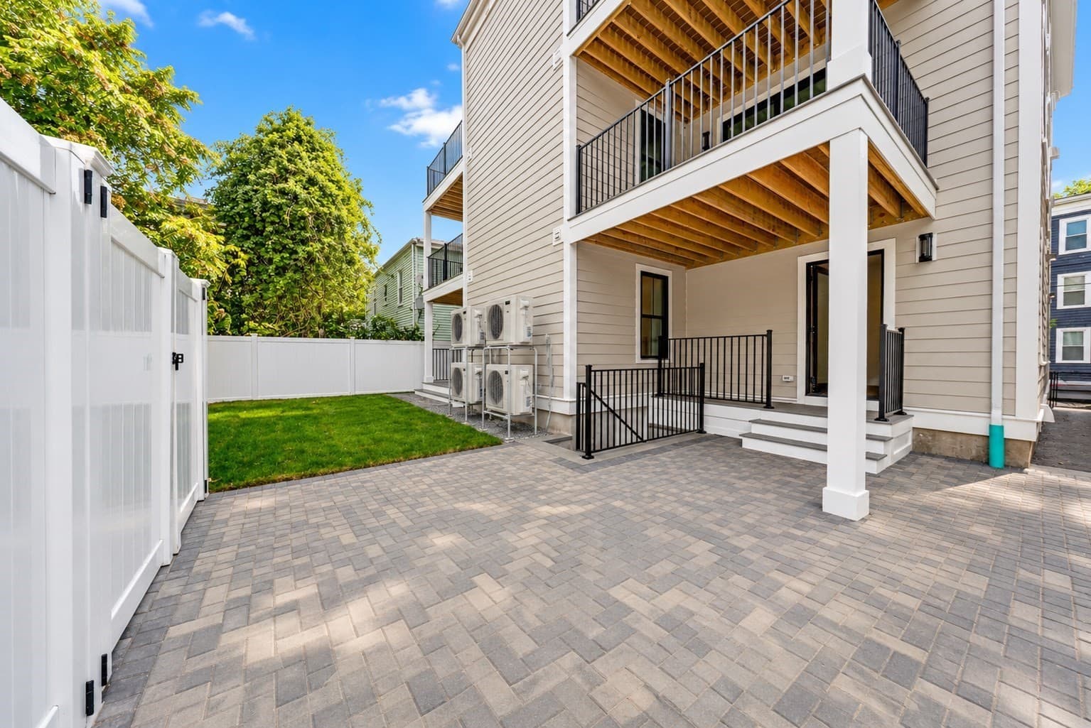 Condominium at 15 Hunting Street # 2, Cambridge MA 02141, photo 13 of 15