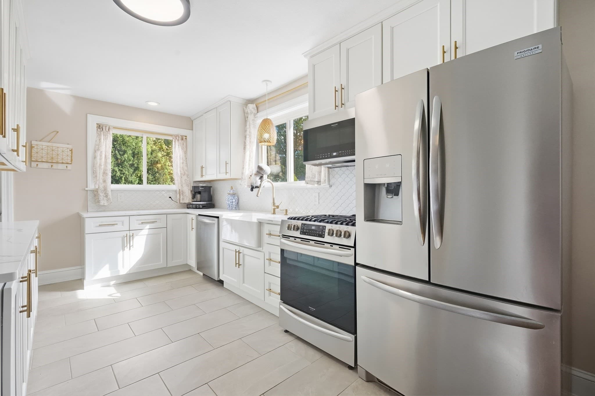 Single Family Residence at 105 Edward St, Agawam MA 01001, Agawam, photo 12 of 42