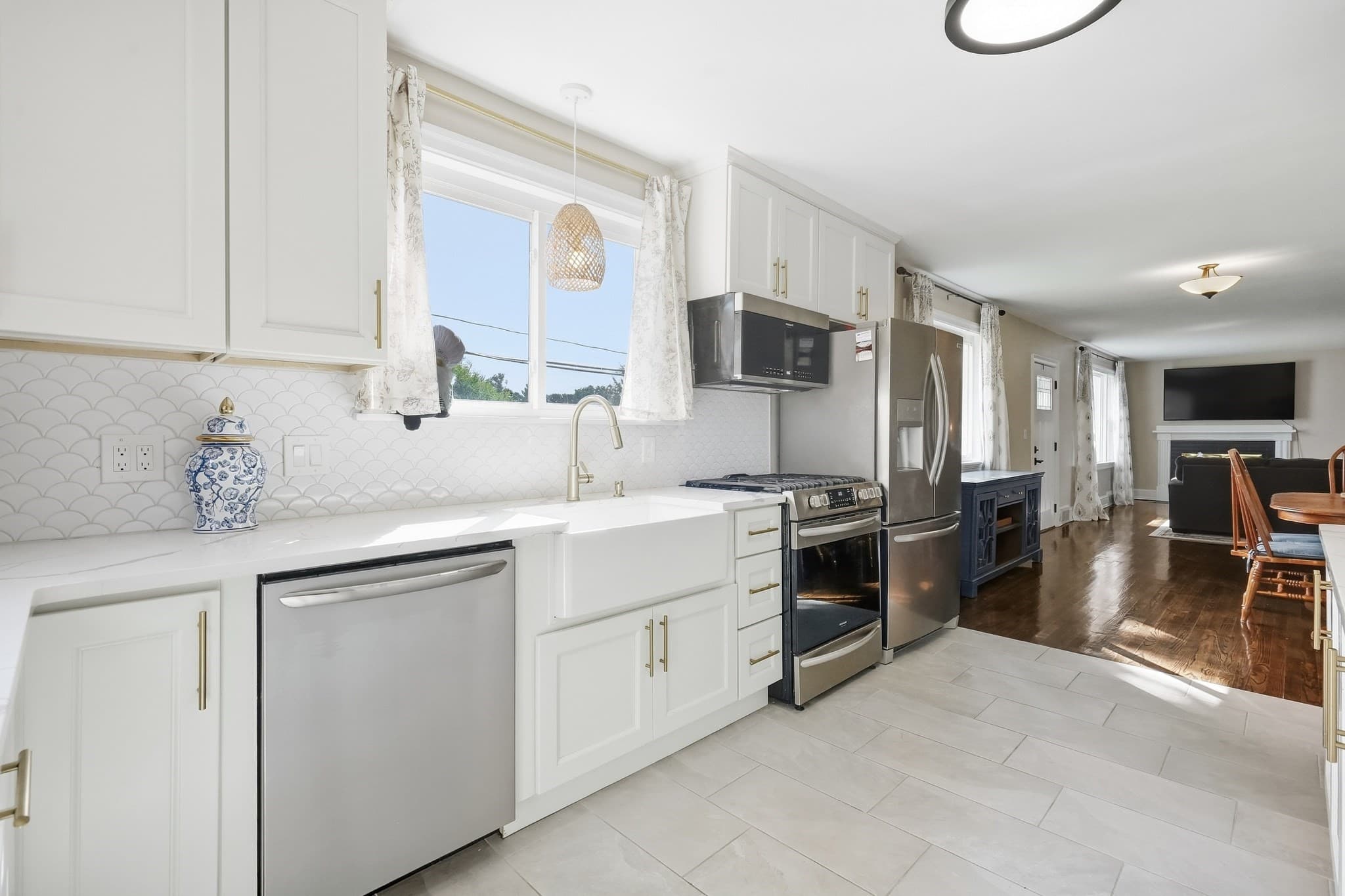Single Family Residence at 105 Edward St, Agawam MA 01001, Agawam, photo 10 of 42