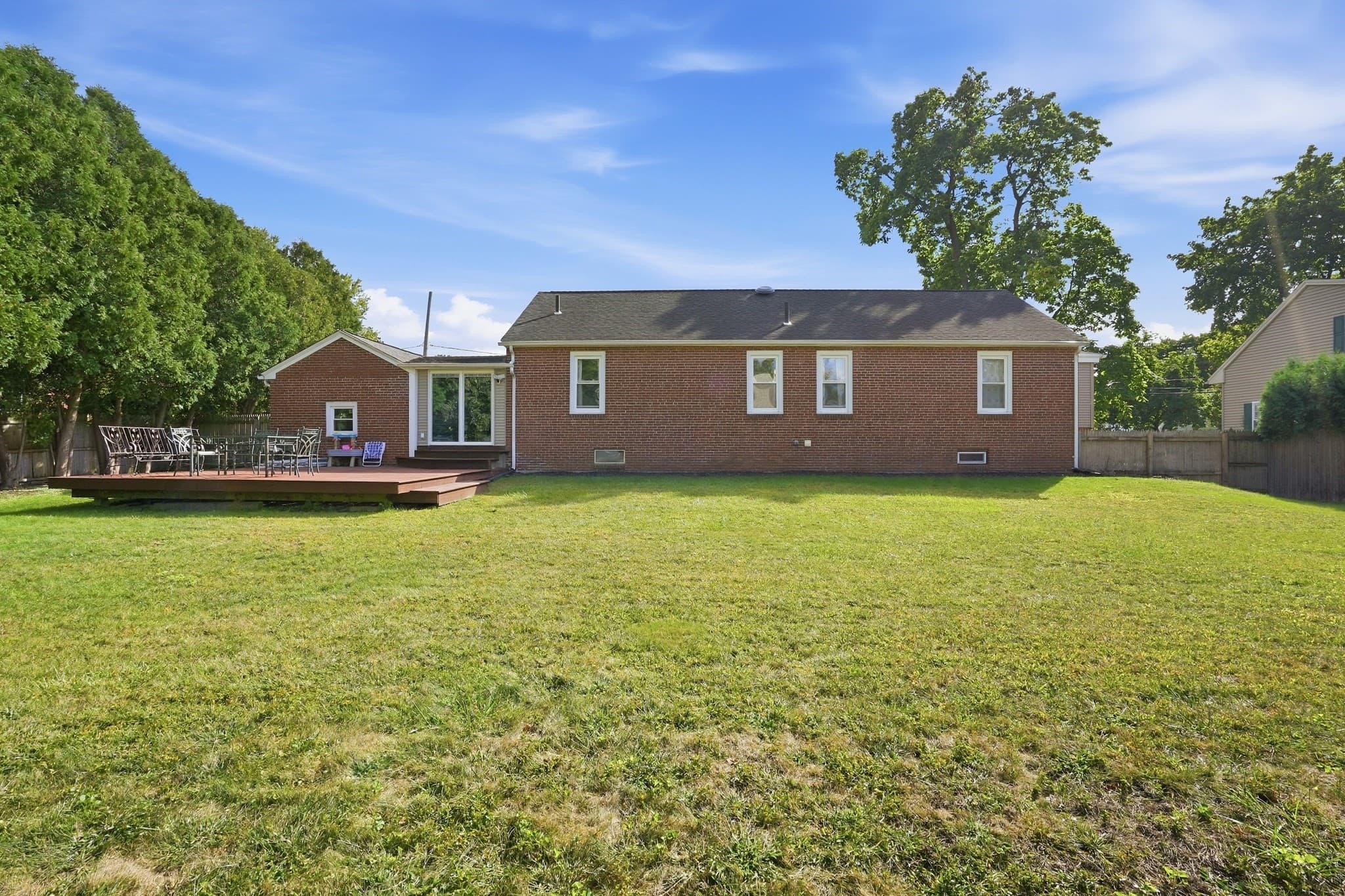 Single Family Residence at 105 Edward St, Agawam MA 01001, Agawam, photo 4 of 42