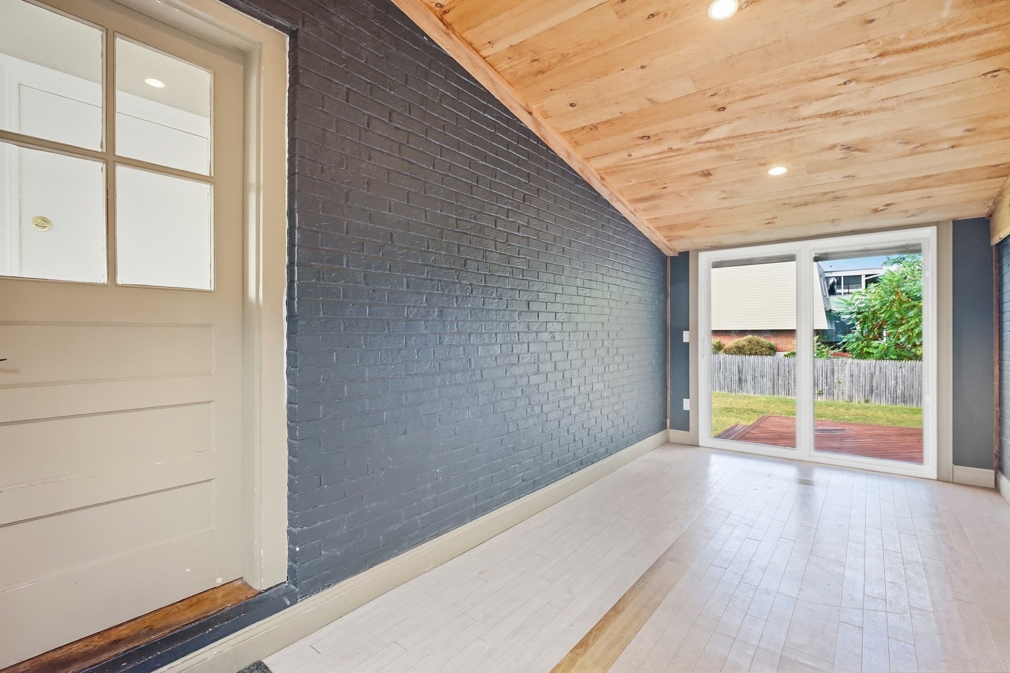 Single Family Residence at 105 Edward St, Agawam MA 01001, Agawam, photo 8 of 42