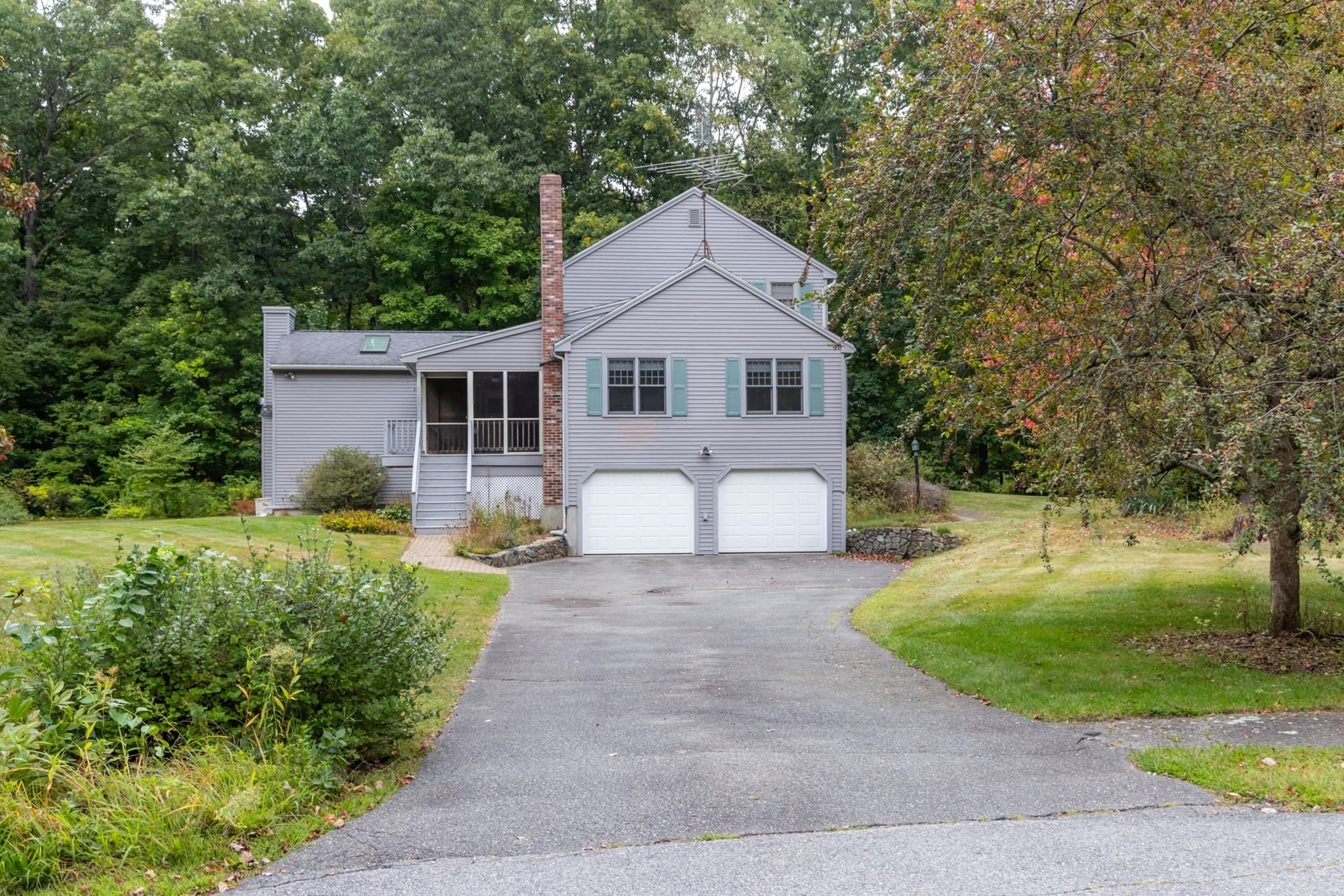 Single Family Residence at 15 Hannan Ridge Rd, Haverhill MA 01832, Haverhill, photo 5 of 42
