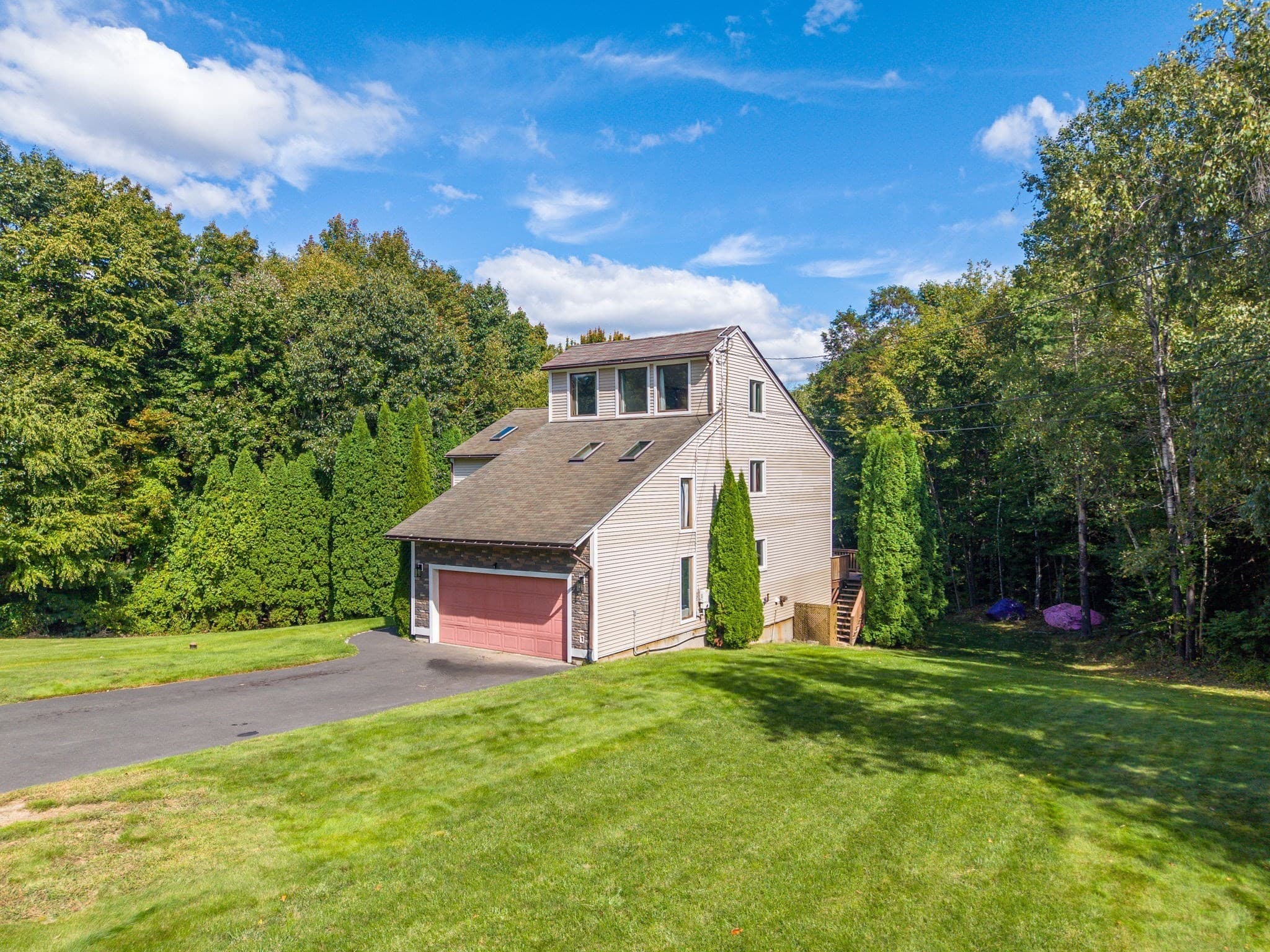 Single Family Residence at 72 Mountain View Dr, Belchertown MA 01007, Belchertown, photo 3 of 40