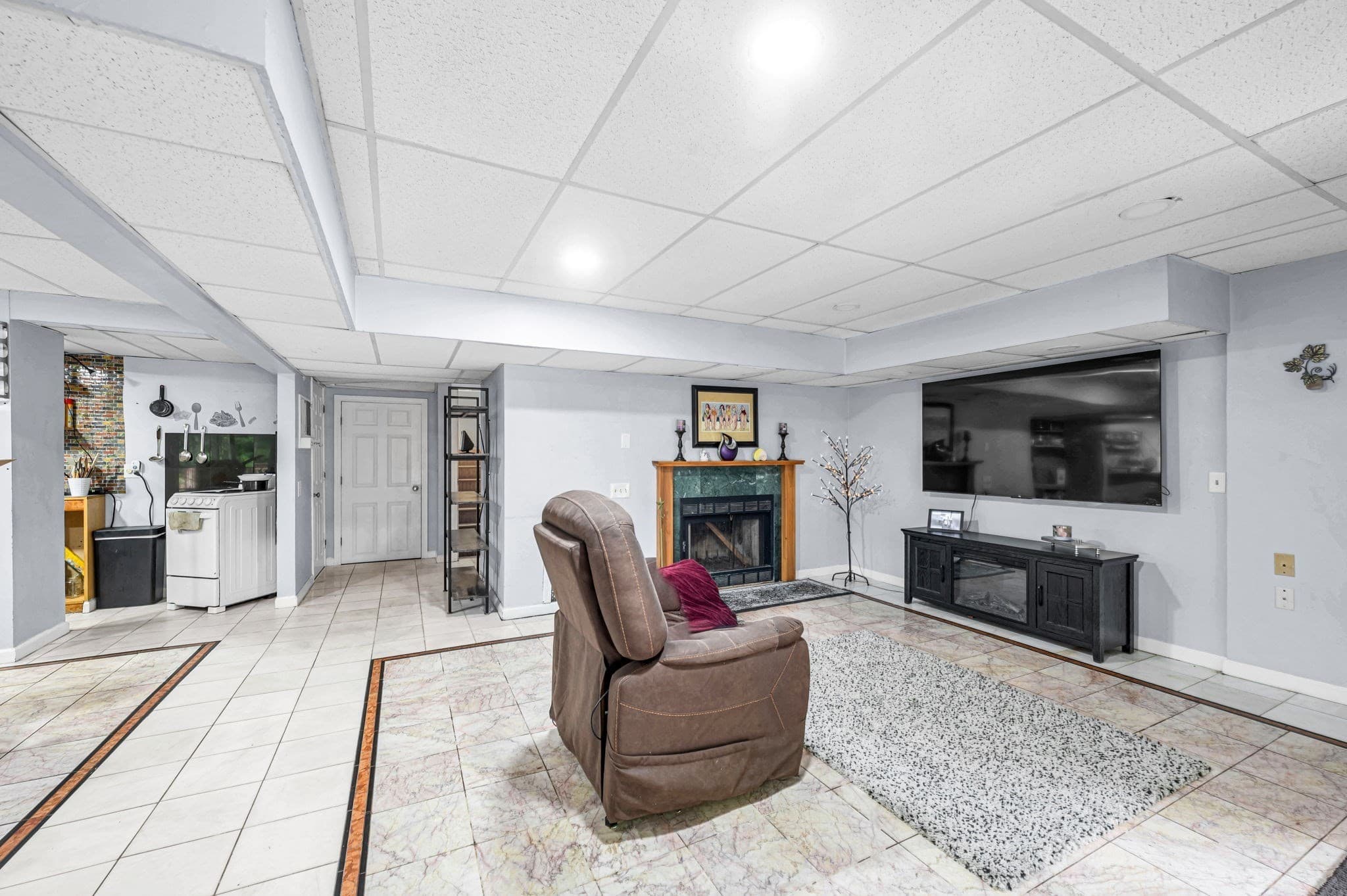 Single Family Residence at 72 Mountain View Dr, Belchertown MA 01007, Belchertown, photo 29 of 40
