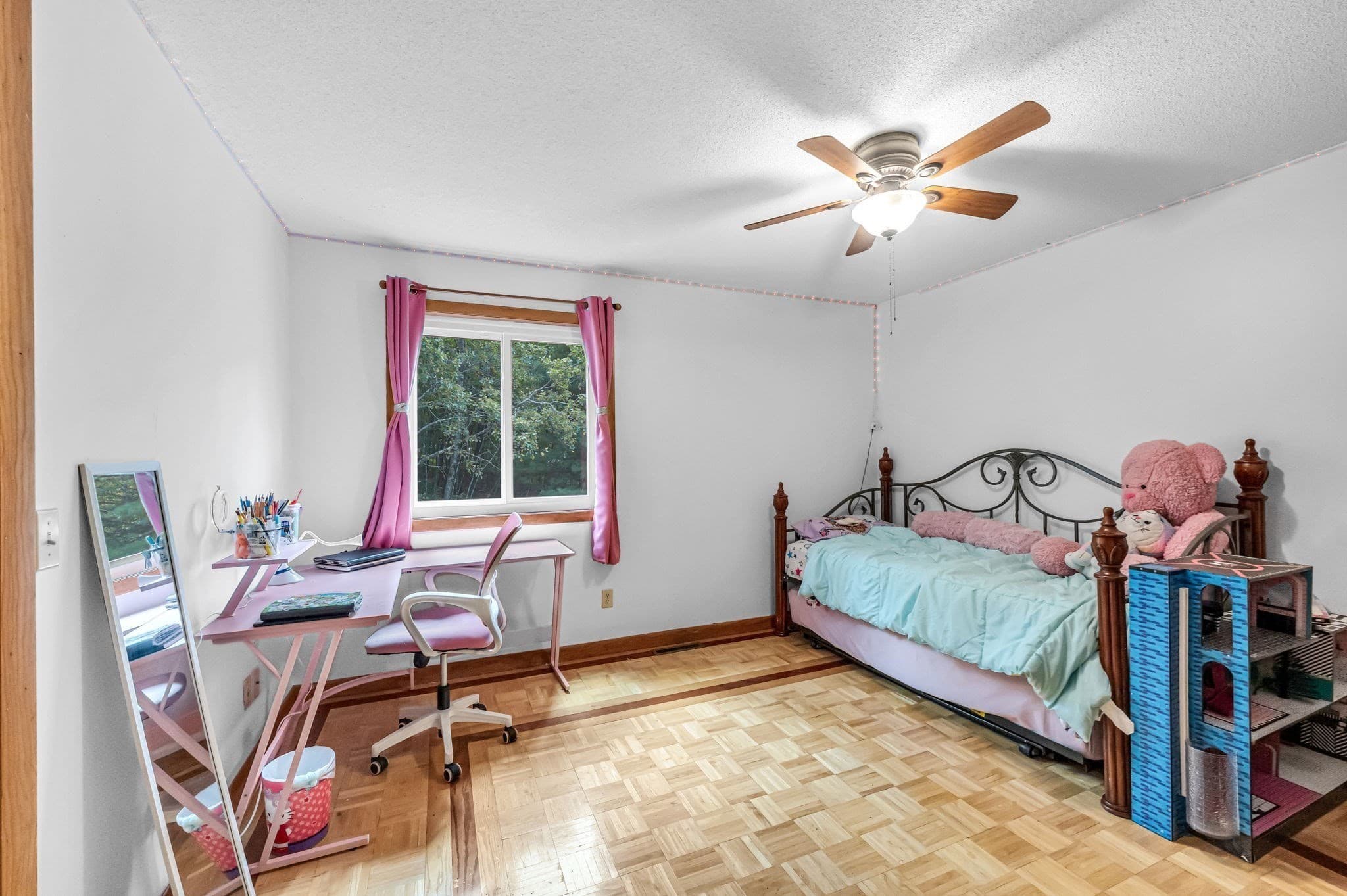 Single Family Residence at 72 Mountain View Dr, Belchertown MA 01007, Belchertown, photo 25 of 40