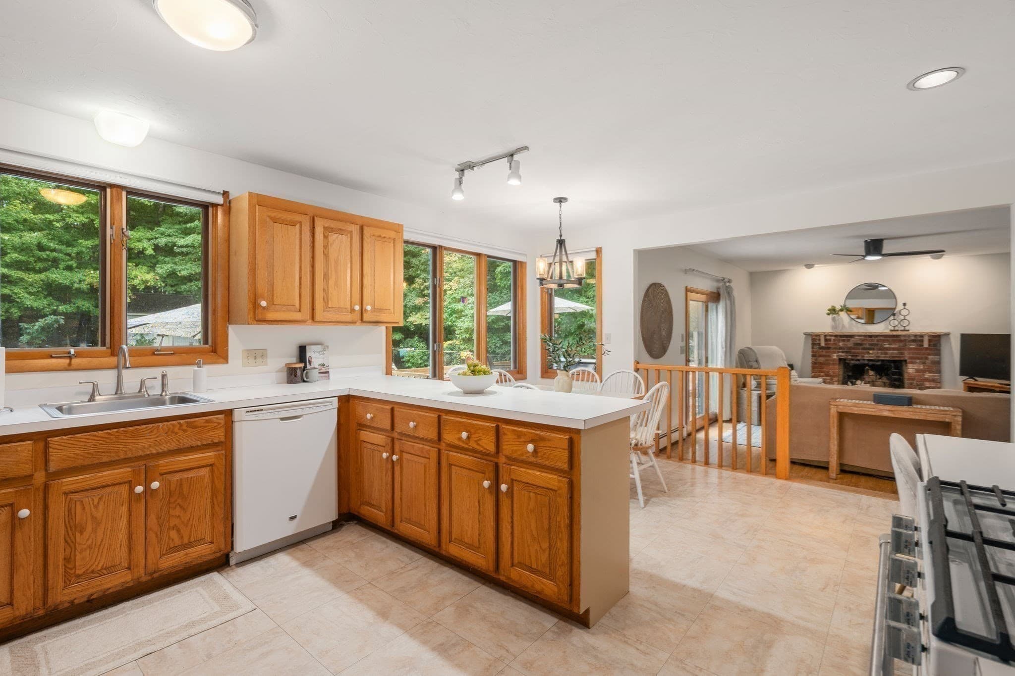 Single Family Residence at 31 Raymond Way, Ashland MA 01721, Ashland, photo 13 of 42