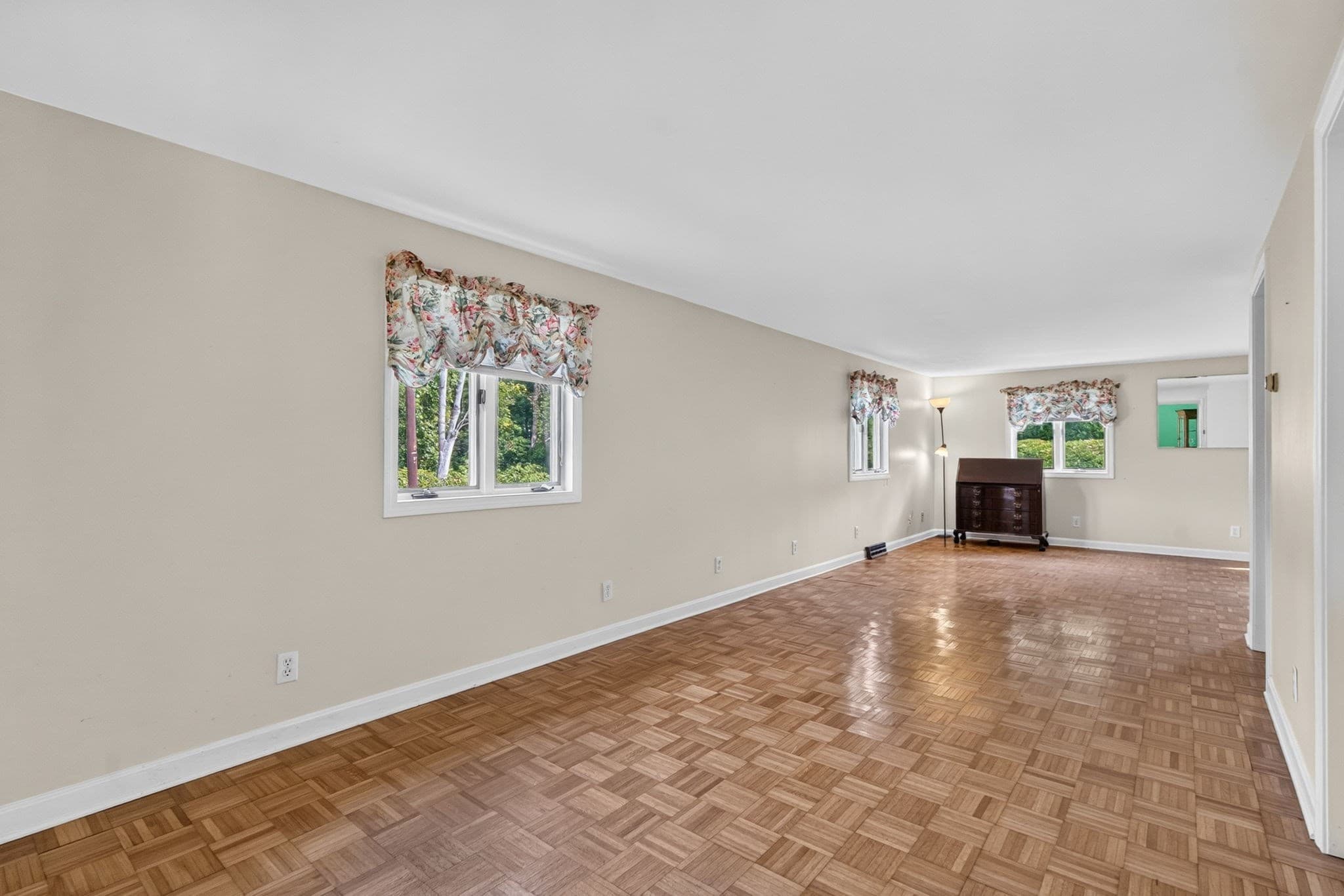 Single Family Residence at 37 Chipaway Rd, Freetown MA 02717, Freetown, photo 8 of 27