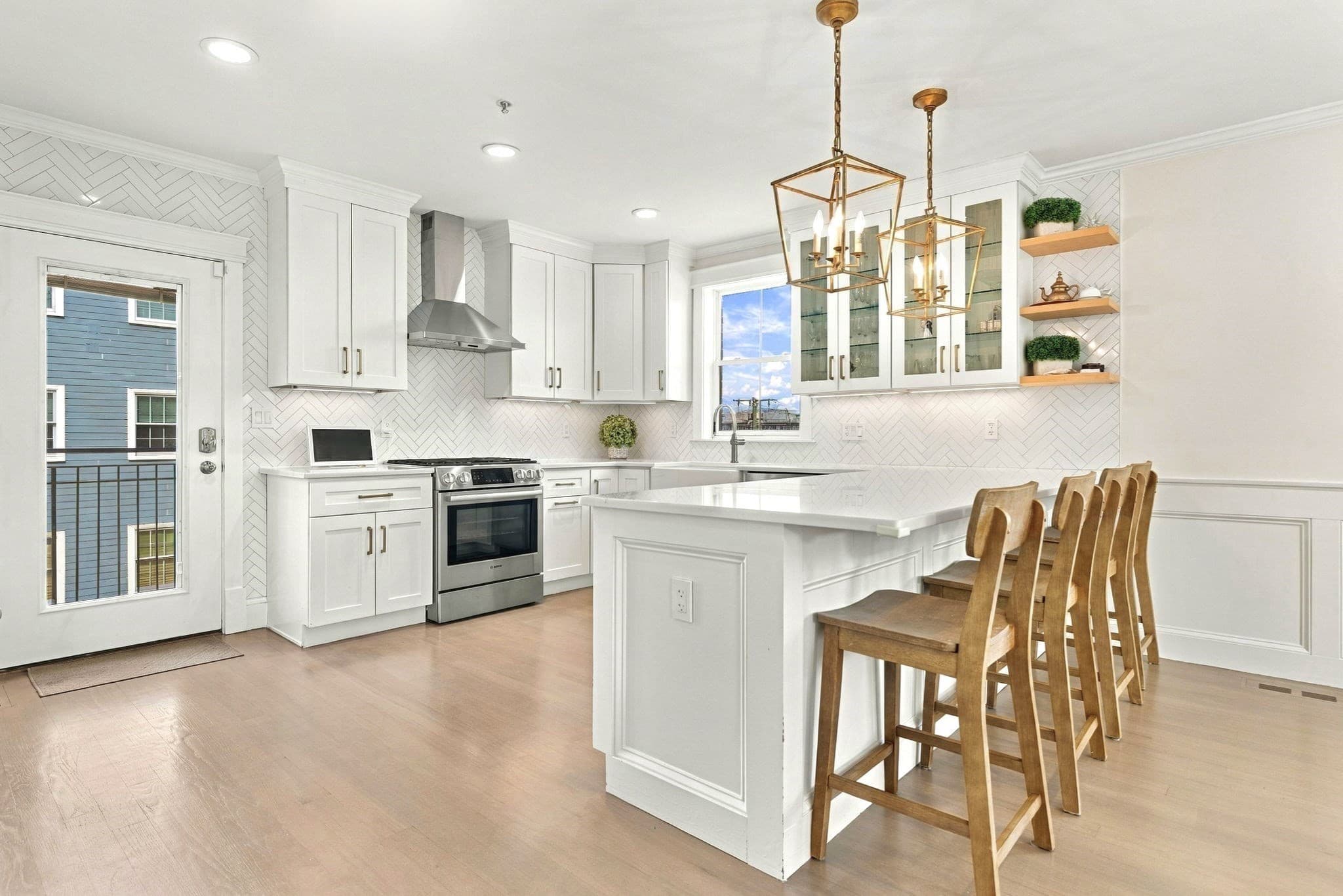 Single Family Residence at 44 Sackville St, Boston MA 02129, Boston, photo 3 of 27