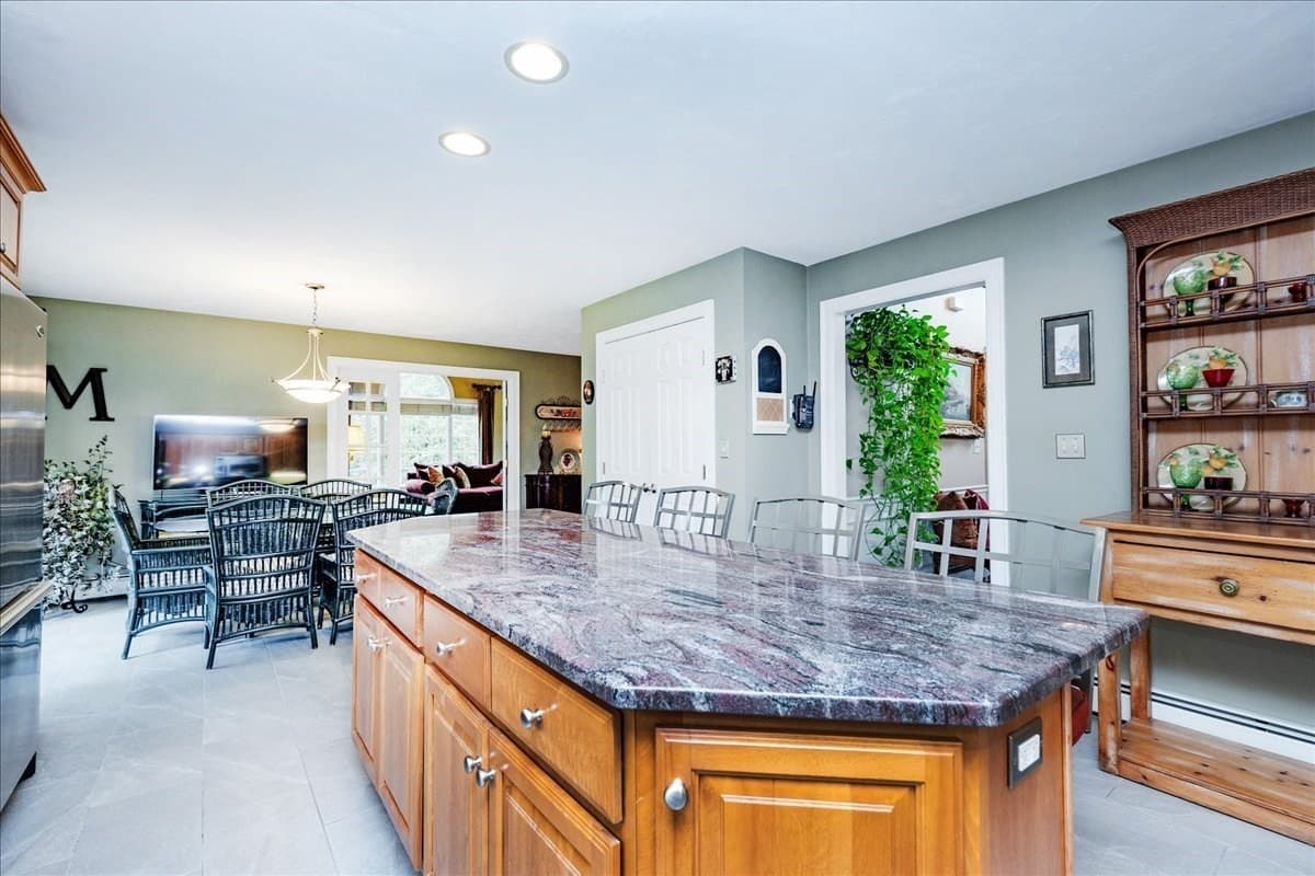 Single Family Residence at 5 Blais Farm Rd, Middleton MA 01949, Middleton, photo 13 of 41