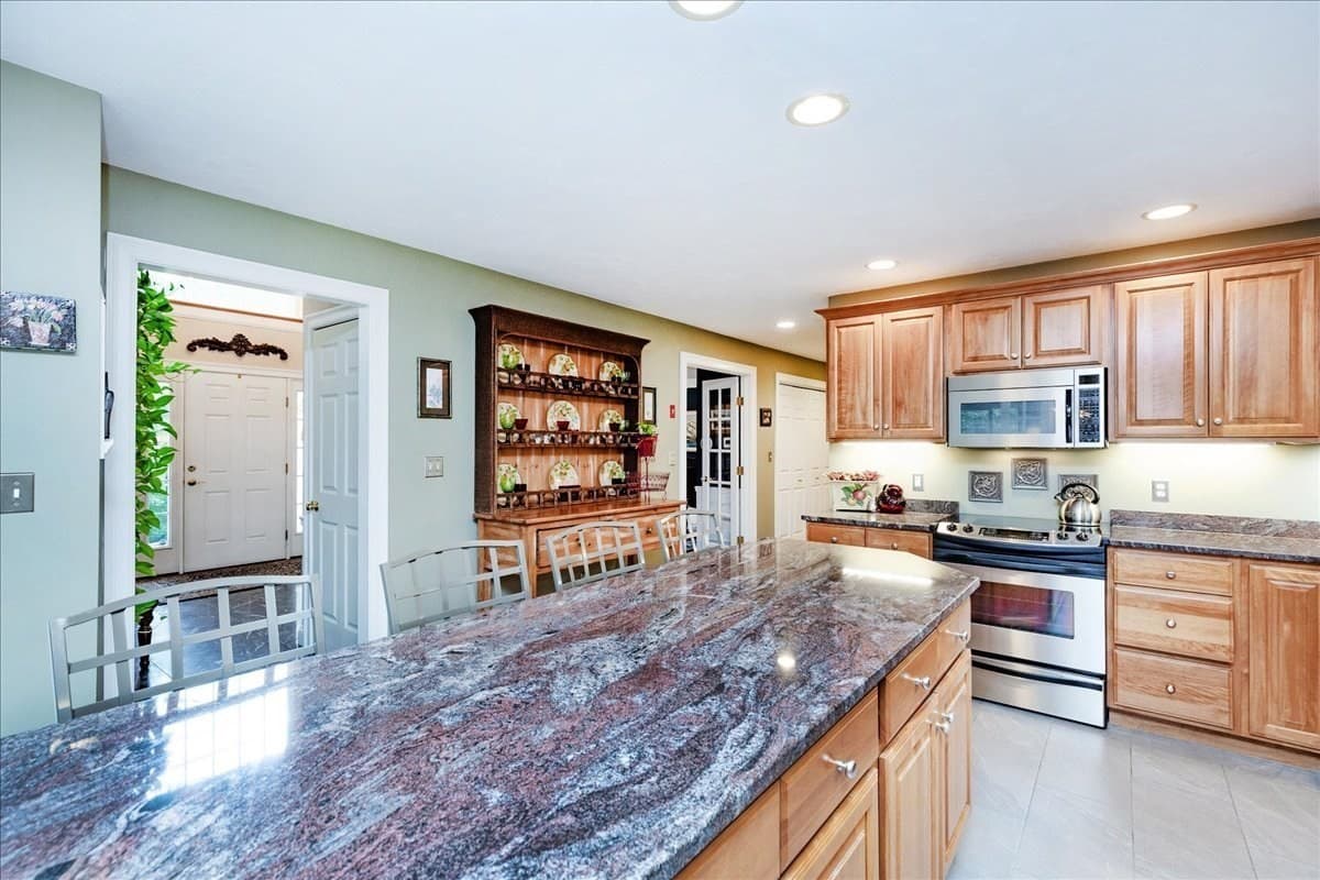 Single Family Residence at 5 Blais Farm Rd, Middleton MA 01949, Middleton, photo 12 of 41