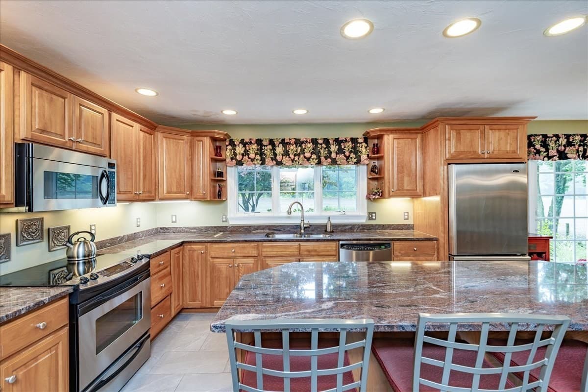 Single Family Residence at 5 Blais Farm Rd, Middleton MA 01949, Middleton, photo 11 of 41