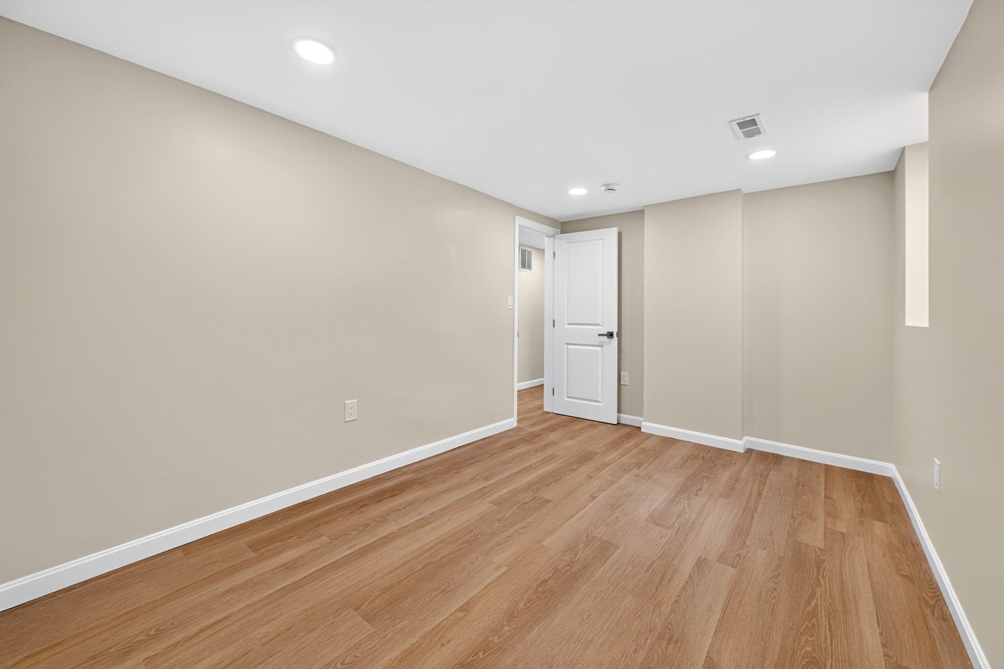 Single Family Residence at 72 Arcadia Ave, Waltham MA 02452, Waltham, photo 33 of 37
