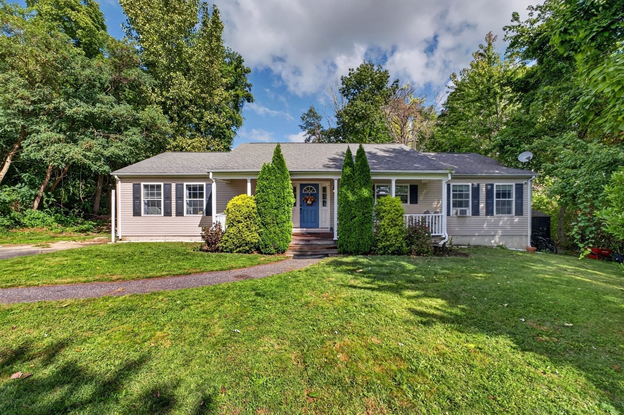 550 South St, Somerset MA 02726