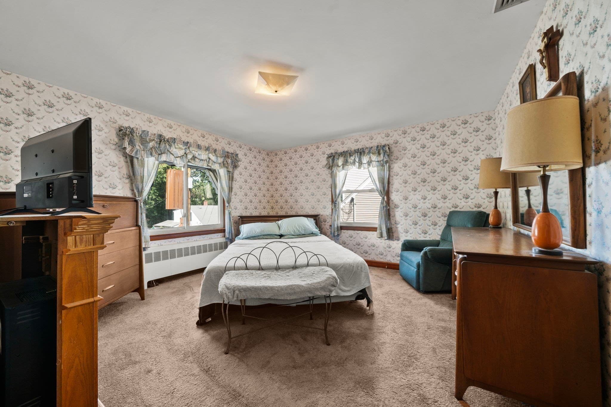 Single Family Residence at 38 Bonavesta St, Lynn MA 01905, Lynn, photo 15 of 30