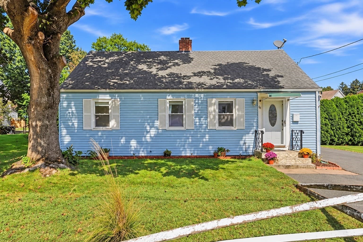 Single Family Residence at 68 Alhambra Cir N, Agawam MA 01001, Agawam, photo 2 of 39