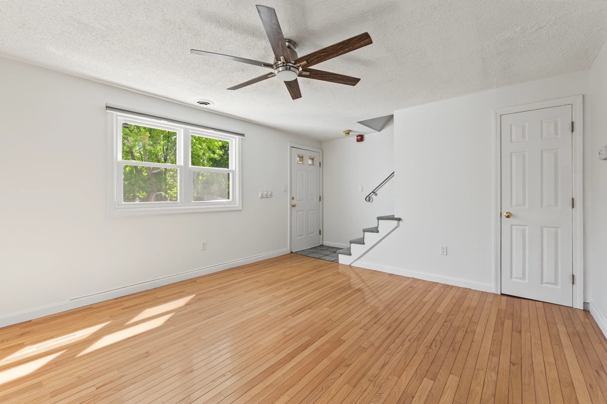 Condominium at 79 Arnold Ave # 79, Lowell MA 01852, Lowell, photo 6 of 33