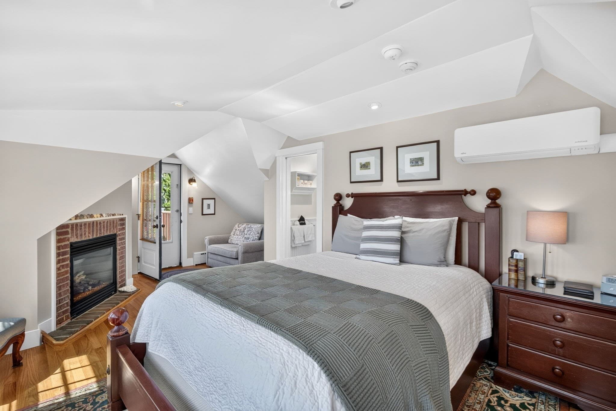 Single Family Residence at 14 Court Street, Provincetown MA 02657, Provincetown, photo 25 of 32