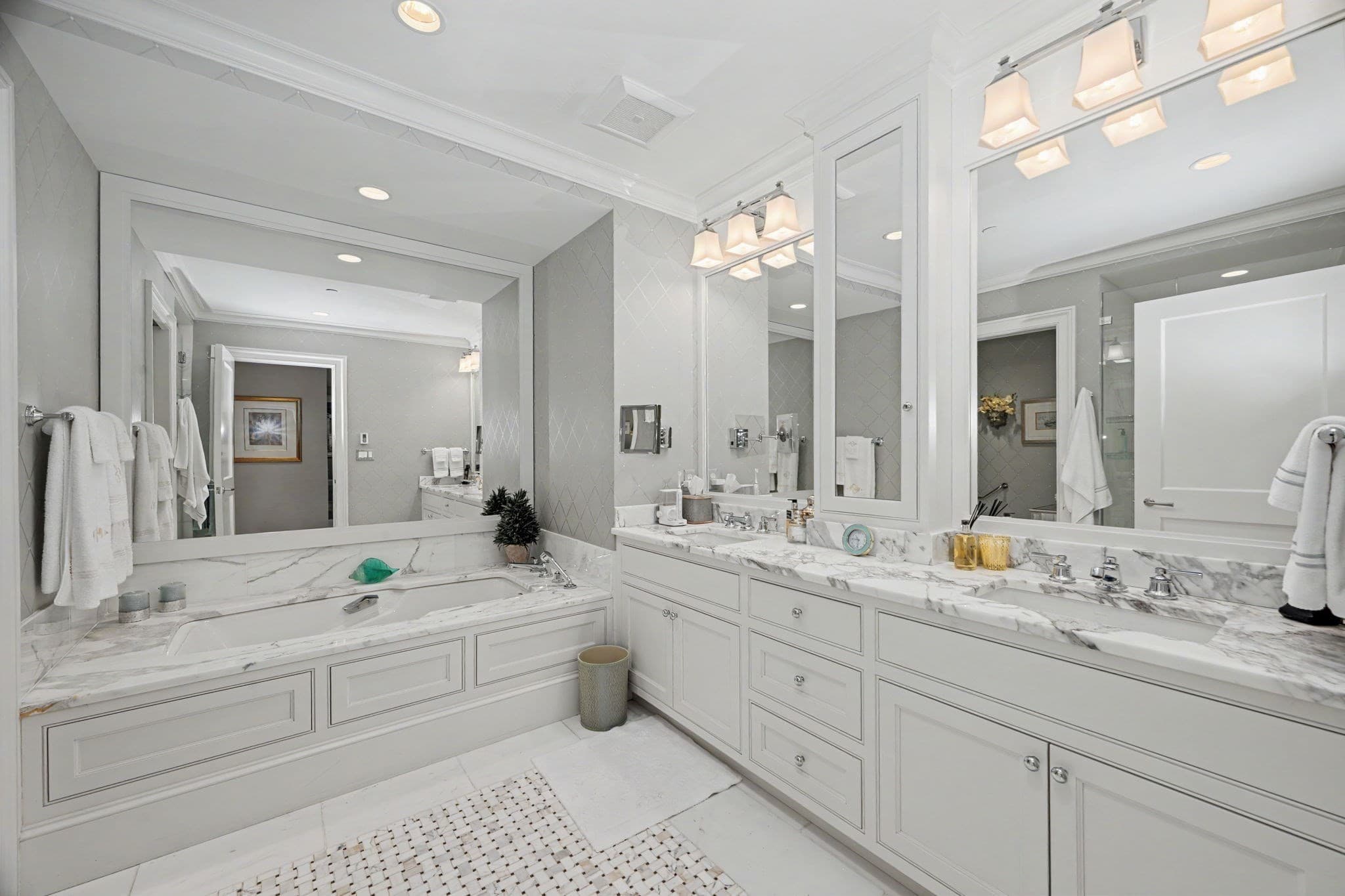 Condominium at 580 Washington St # 406, Wellesley MA 02482, Wellesley, photo 18 of 34