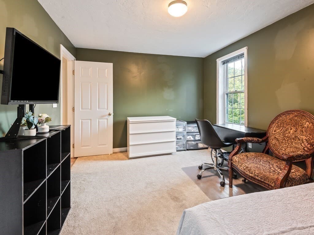Single Family Residence at 37 Moreland Green Dr, Worcester MA 01609, Worcester, photo 23 of 38