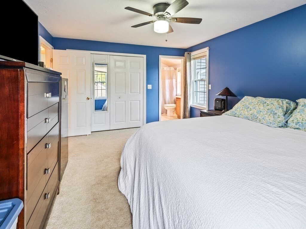 Single Family Residence at 37 Moreland Green Dr, Worcester MA 01609, Worcester, photo 16 of 38