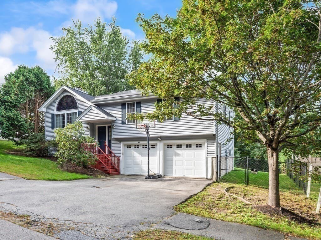 Single Family Residence at 37 Moreland Green Dr, Worcester MA 01609, Worcester, photo 36 of 38
