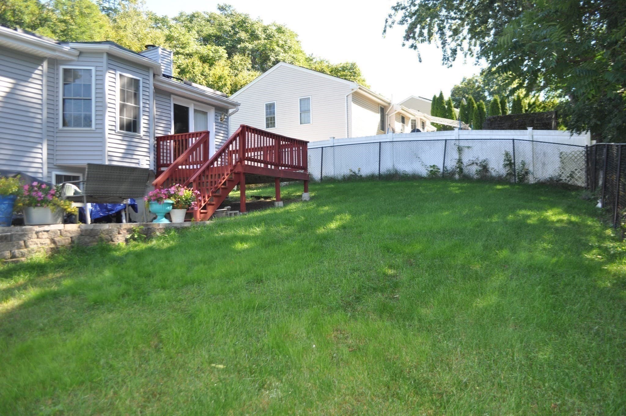 Single Family Residence at 37 Moreland Green Dr, Worcester MA 01609, Worcester, photo 32 of 38