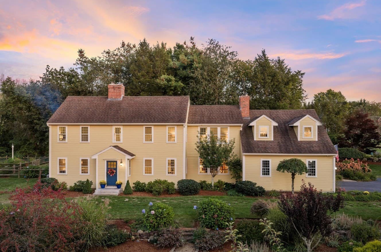 24 Chamberlain Rd, Westford MA 01886