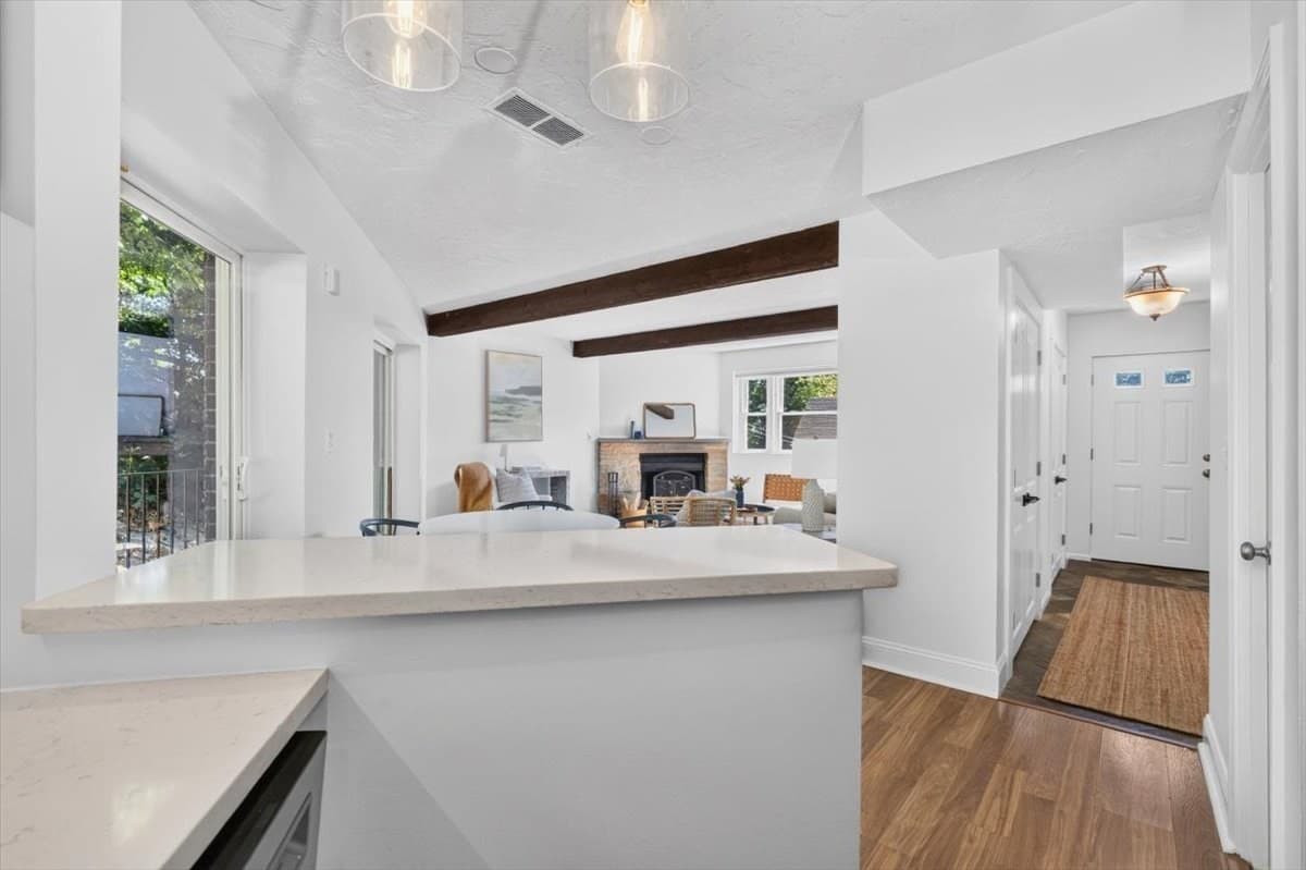 Condominium at 46 Tinson Rd # 9, Quincy MA 02169, Quincy, photo 9 of 20