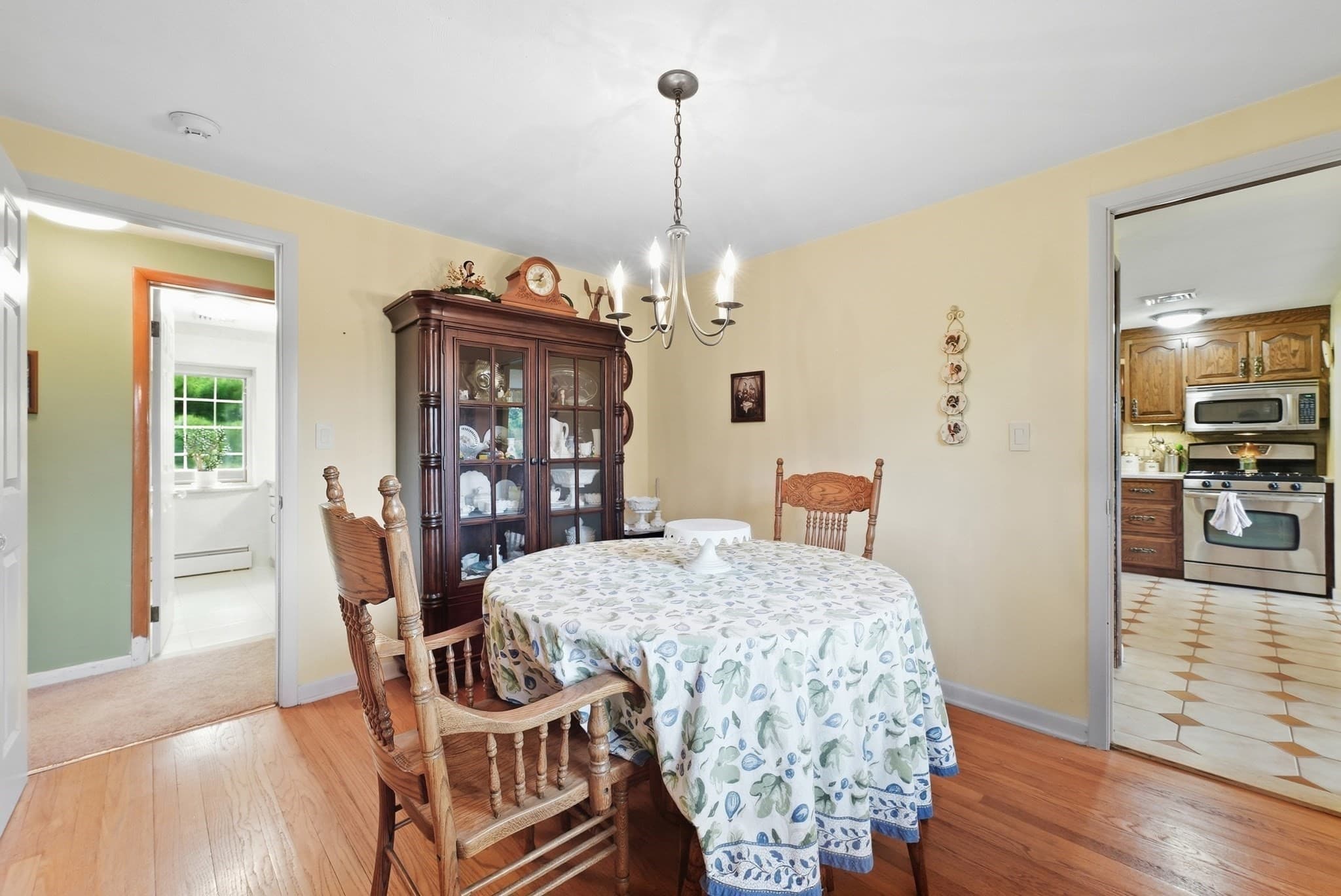 Single Family Residence at 72 Sunset Terrace, Agawam MA 01030, Agawam, photo 9 of 42