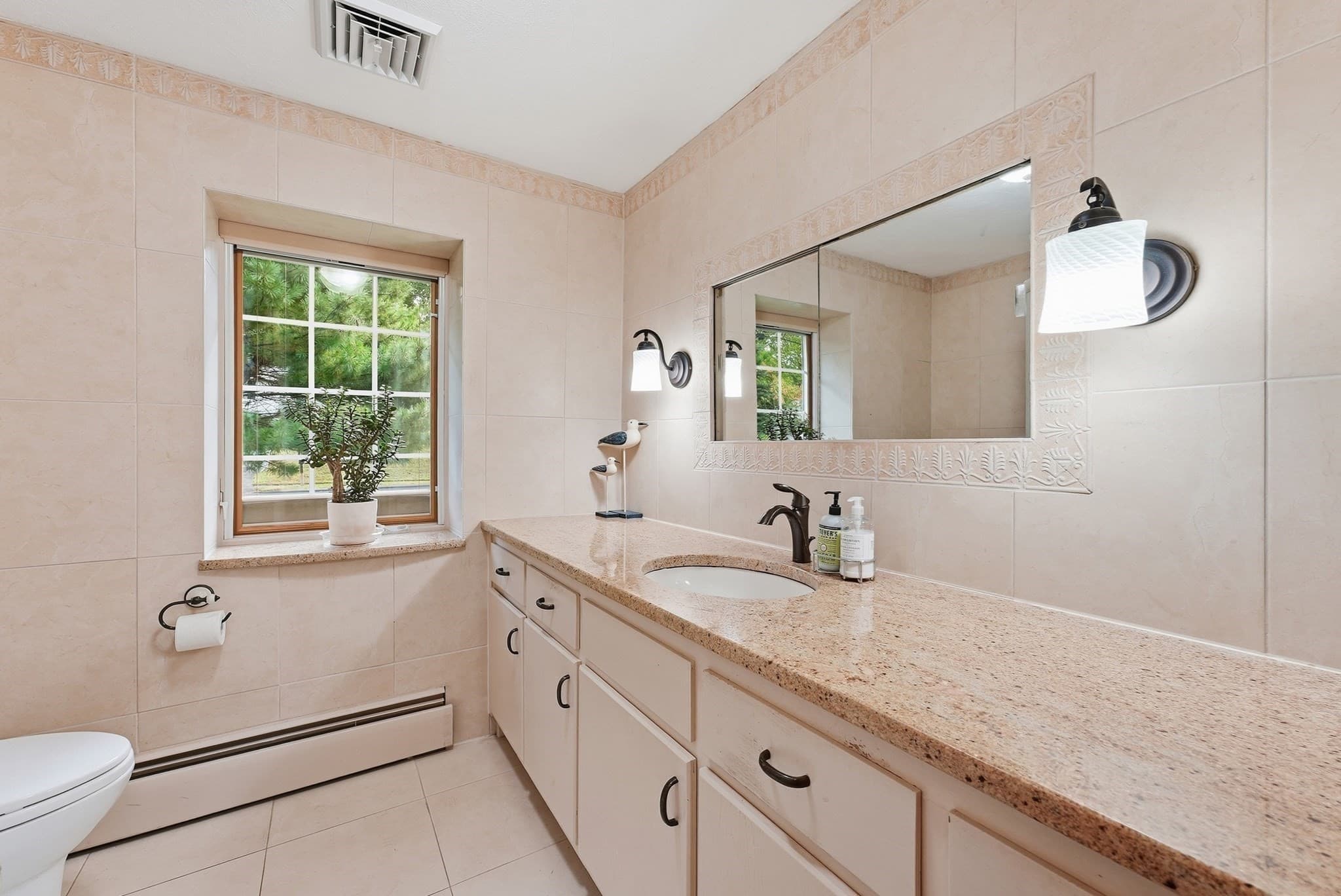 Single Family Residence at 72 Sunset Terrace, Agawam MA 01030, Agawam, photo 15 of 42