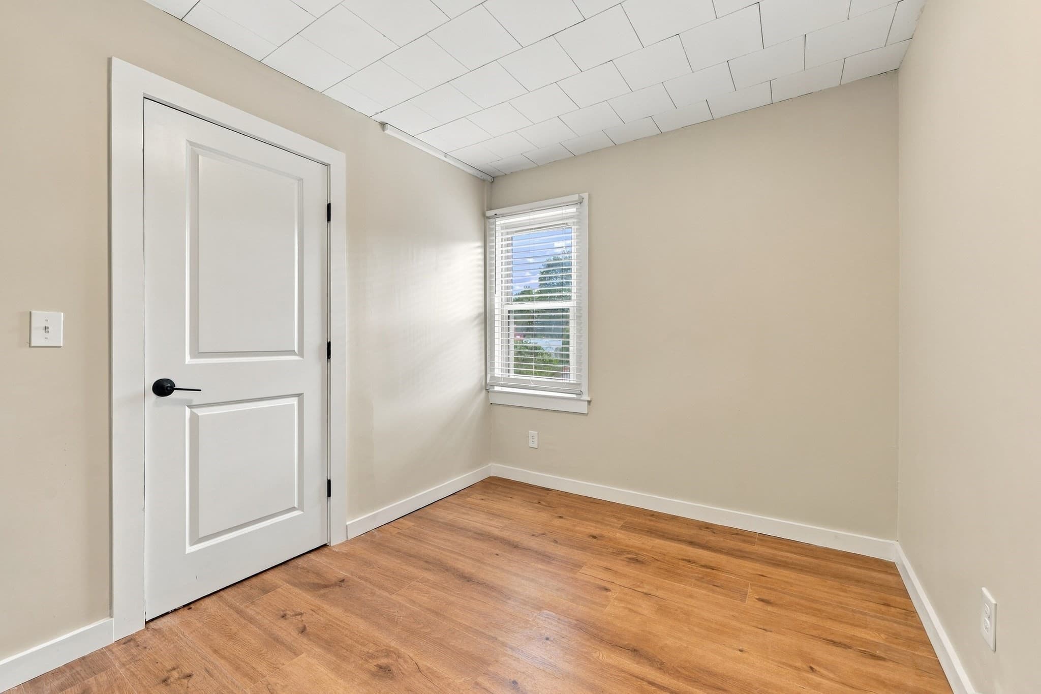 Single Family Residence at 13 Elm Street, Leominster MA 01453, Leominster, photo 15 of 25