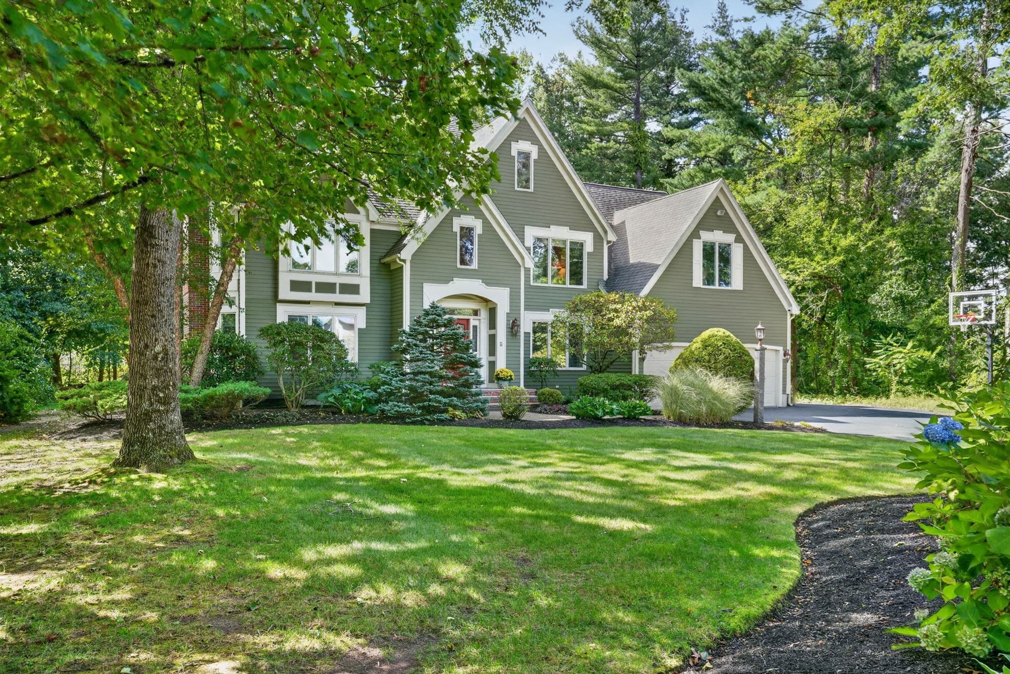 Single Family Residence at 4 Chippy Ln, Andover MA 01810, Andover, photo 2 of 42