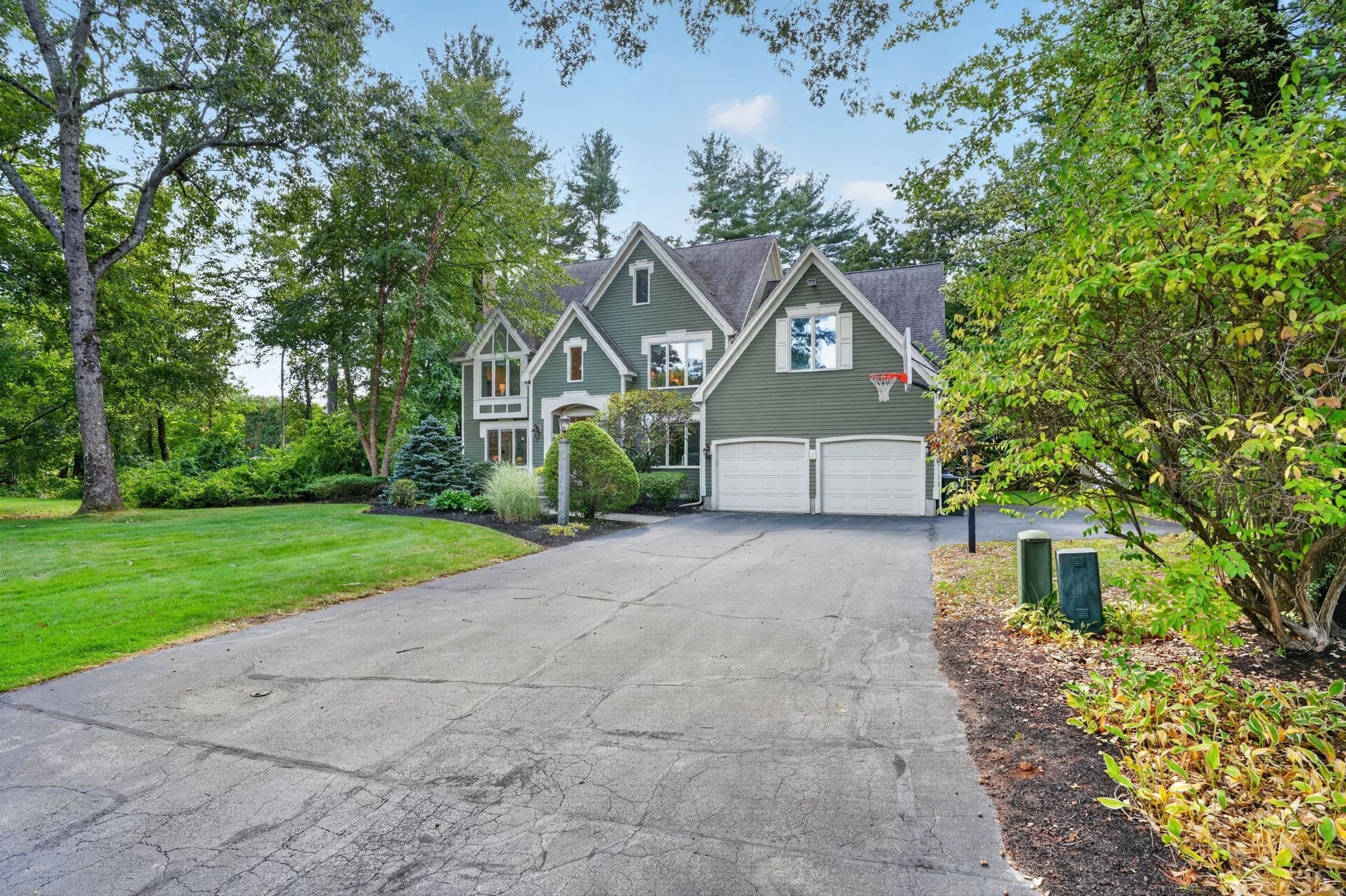 Single Family Residence at 4 Chippy Ln, Andover MA 01810, Andover, photo 3 of 42